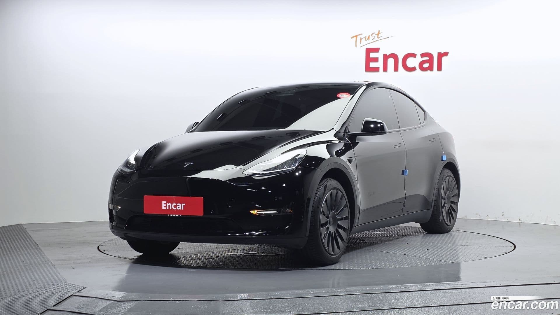 Main__Slider__Photo:Model Y Tesla 2021.8-0