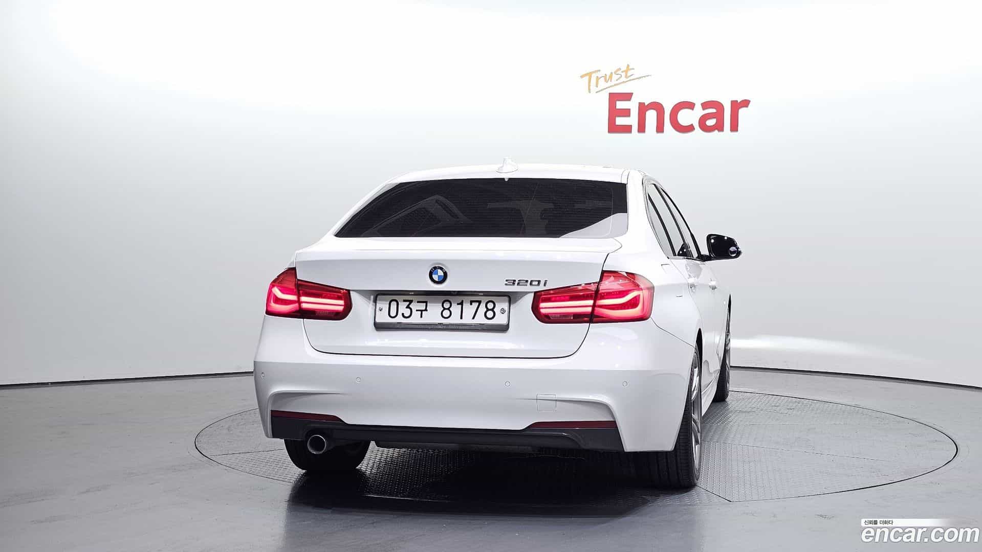 3-Series BMW 2017.5-OUTER-004