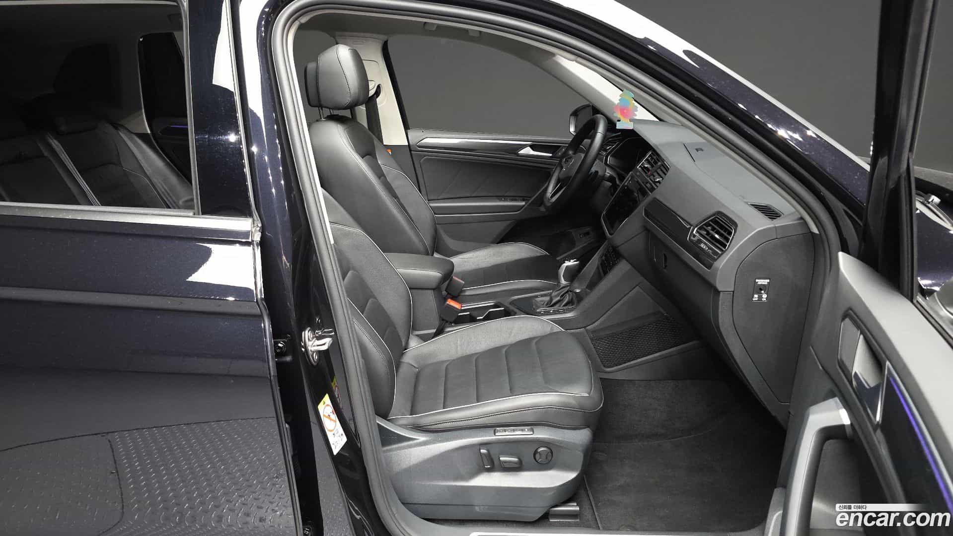 Tiguan Volkswagen 2023.6-OPTION-015
