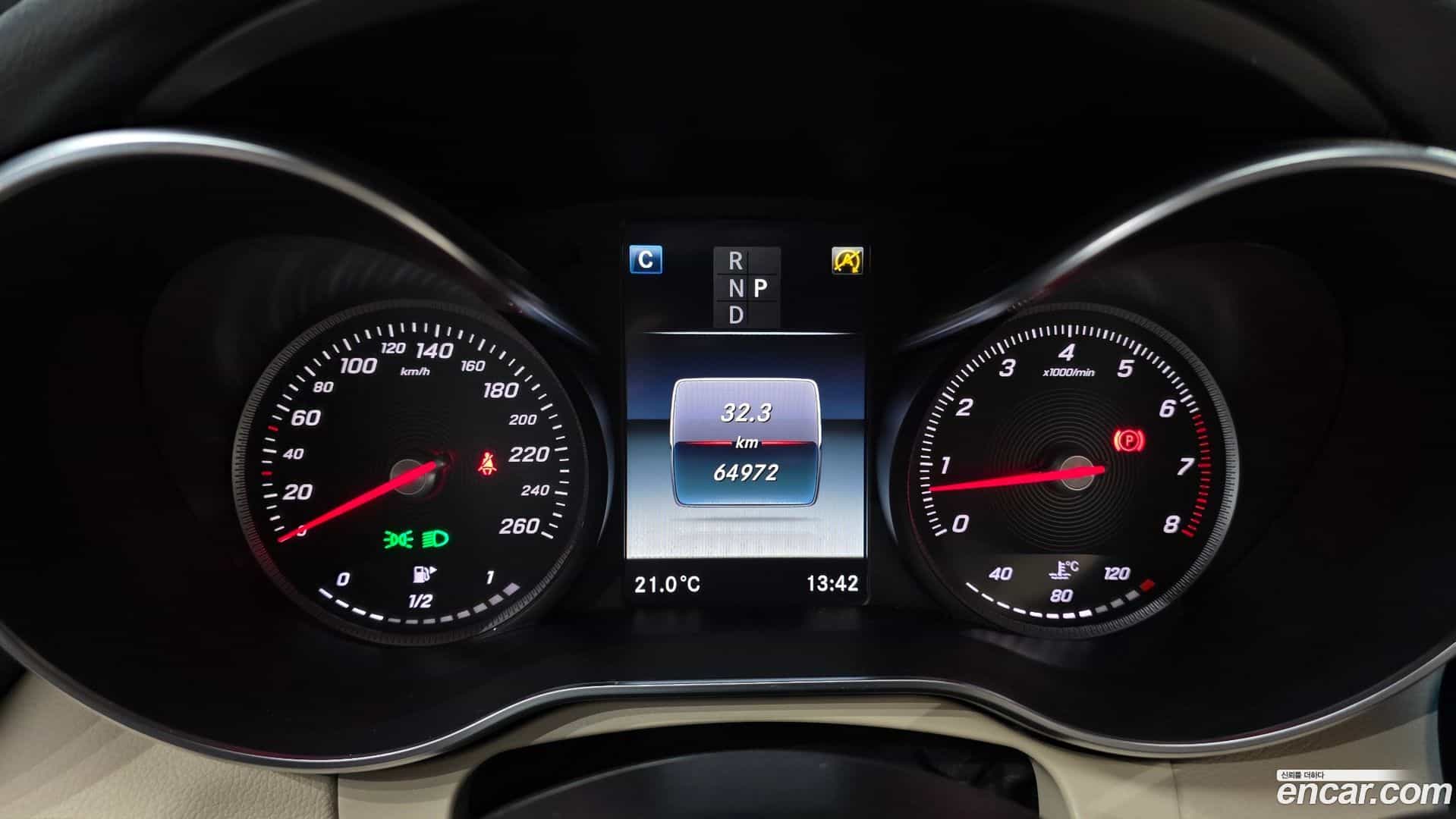 C-Class Mercedes-Benz 2017.5-INNER-008