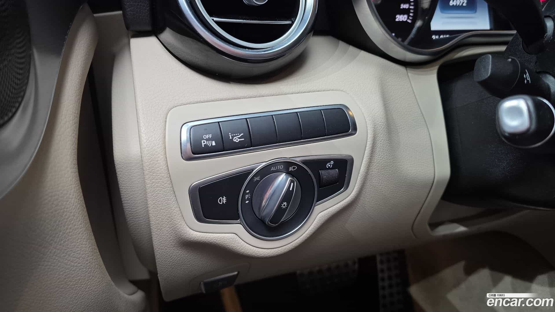 C-Class Mercedes-Benz 2017.5-OPTION-022