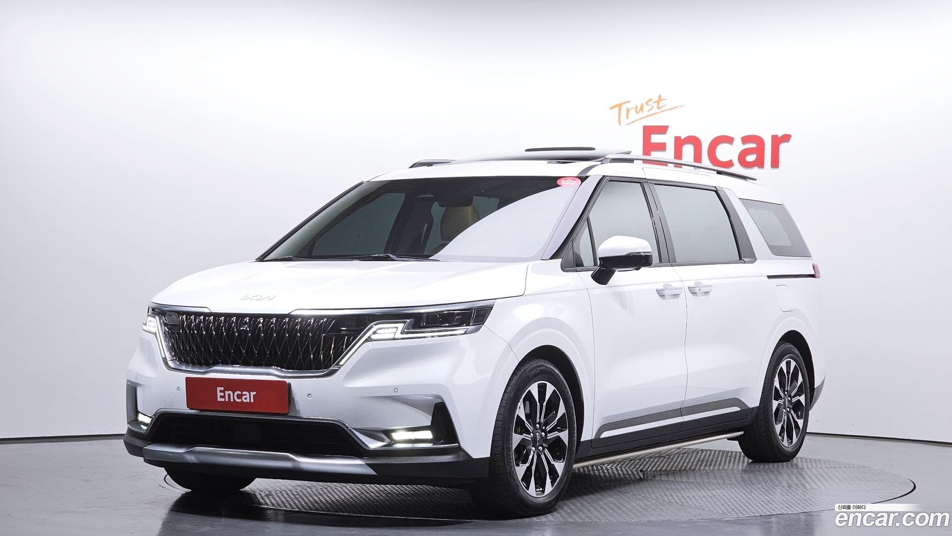 Main__Slider__Photo:Canival Kia 2020.9-0