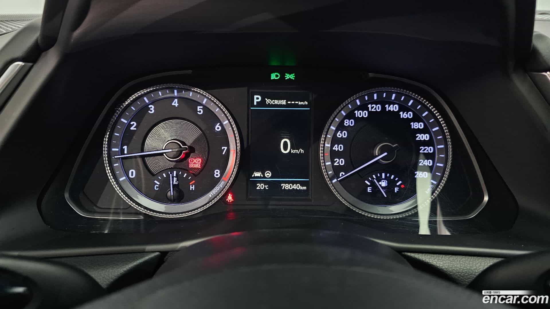 Sonata Hyundai 2022.1-INNER-008