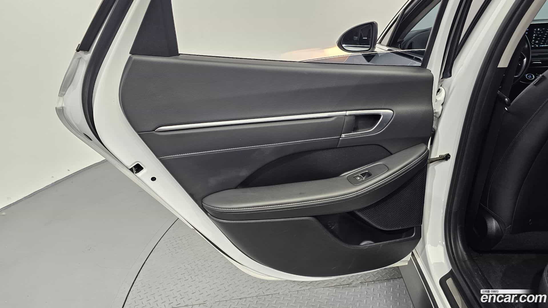 Sonata Hyundai 2022.1-INNER-035