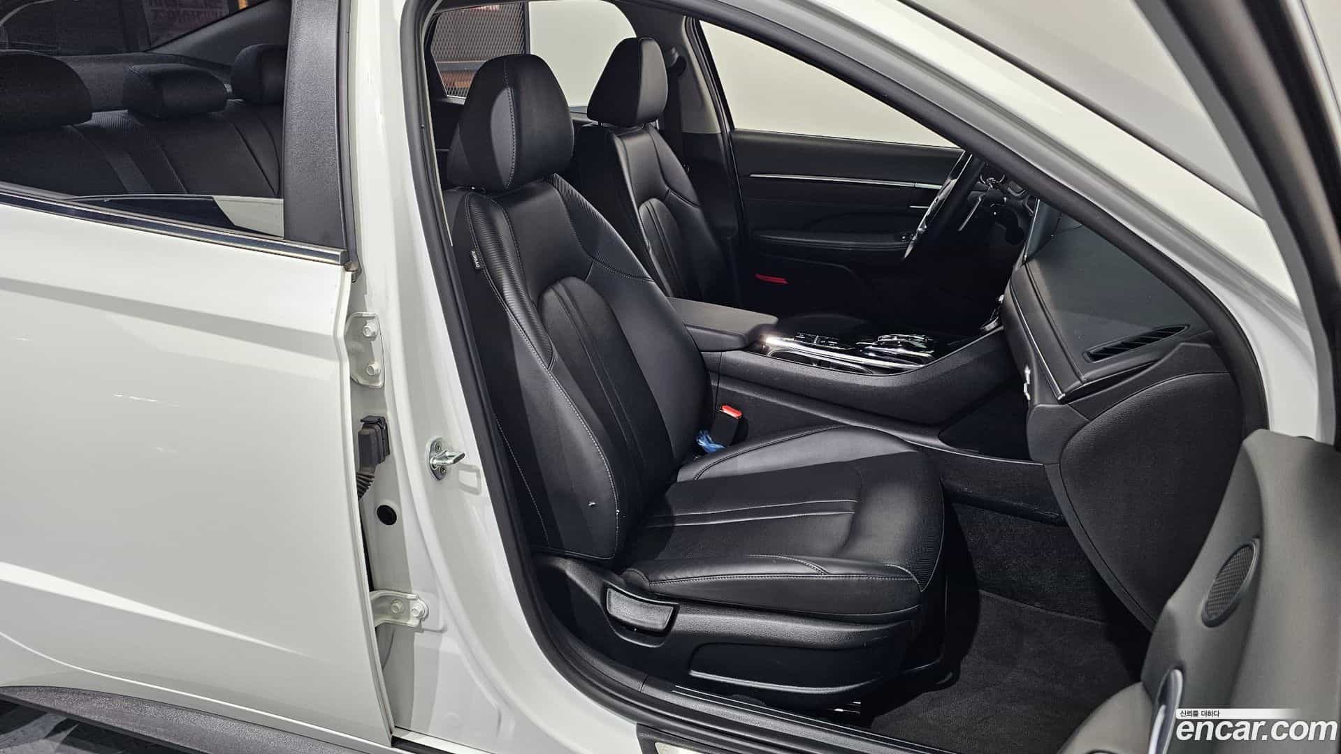 Sonata Hyundai 2022.1-INNER-036