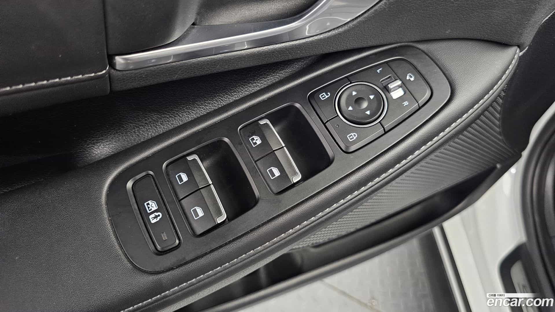 Sonata Hyundai 2022.1-OPTION-040