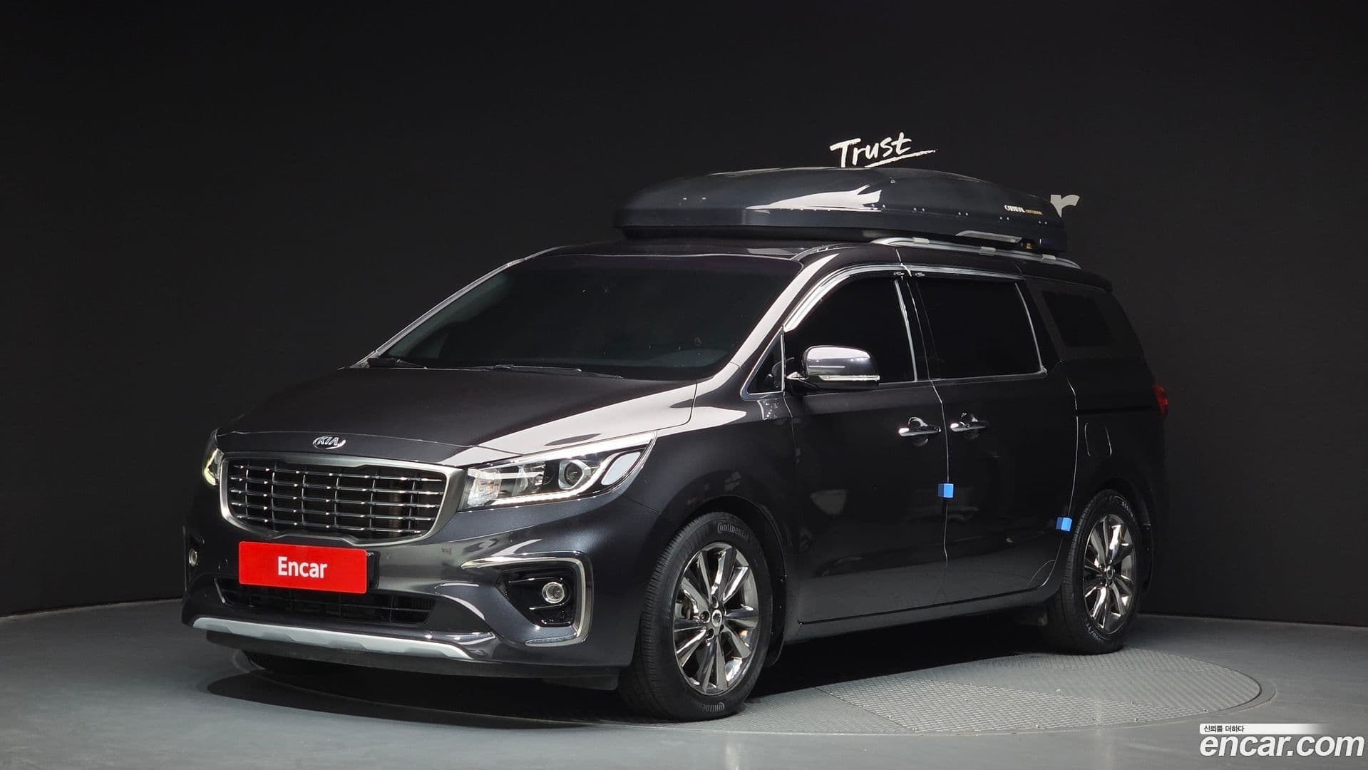 Main__Slider__Photo:Canival Kia 2018.6-0