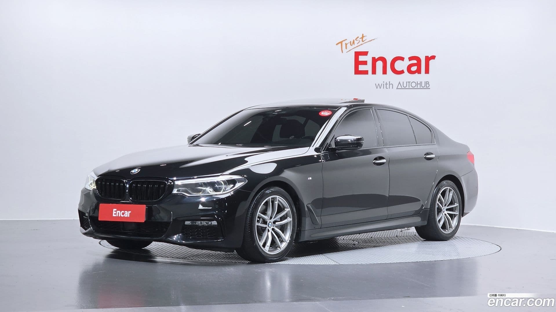 Main__Slider__Photo:5-Series BMW 2017.3-0