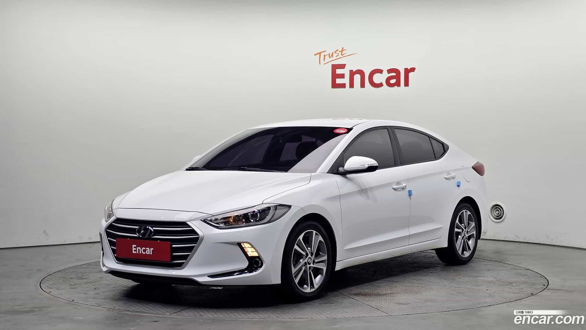 AVANTE Hyundai 2017.6-OUTER-001