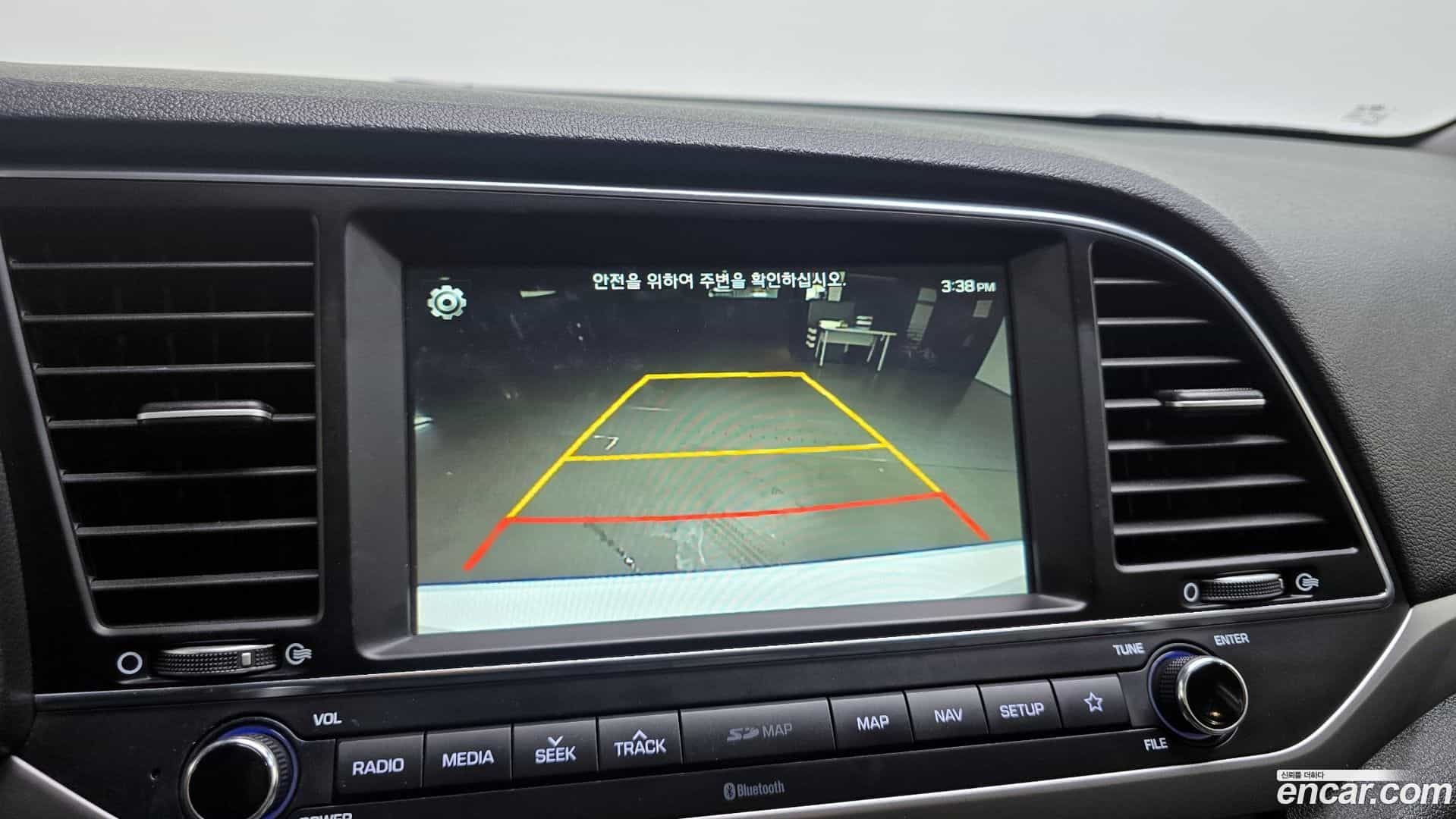 AVANTE Hyundai 2017.6-OPTION-019