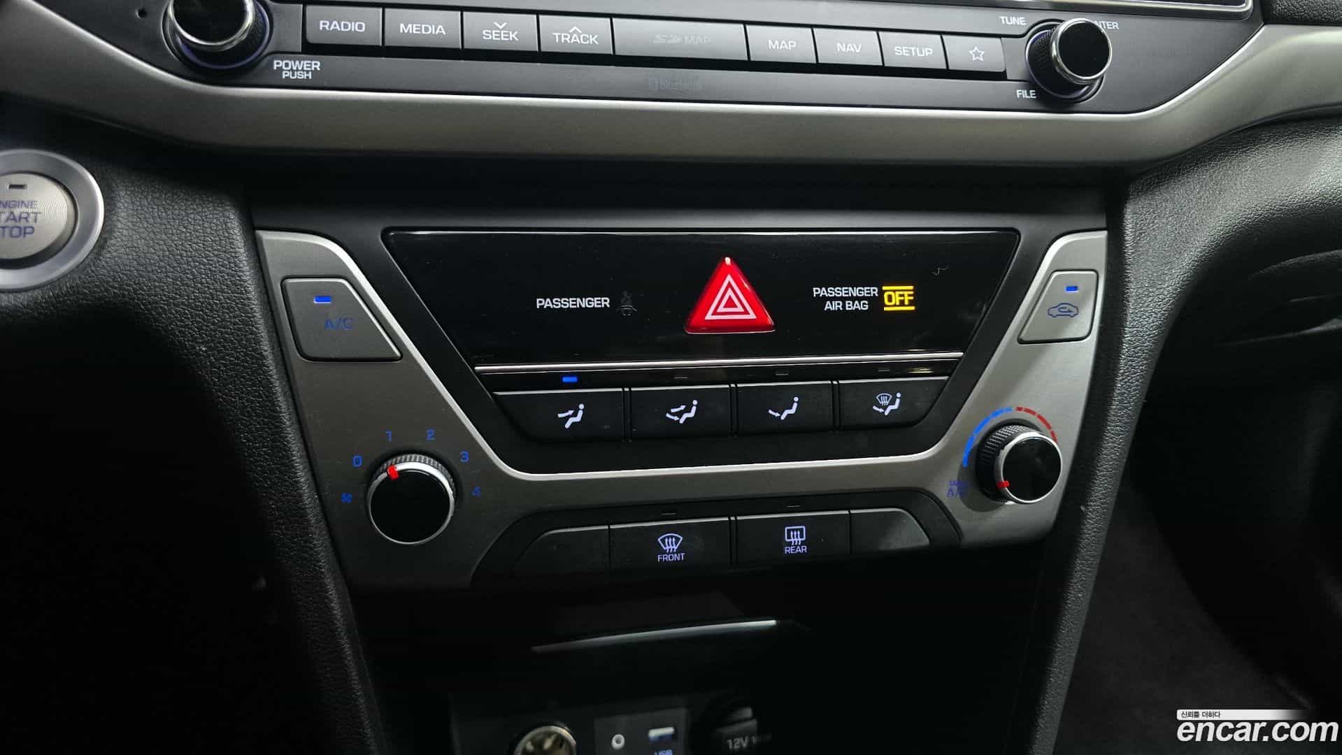 AVANTE Hyundai 2017.6-OPTION-043