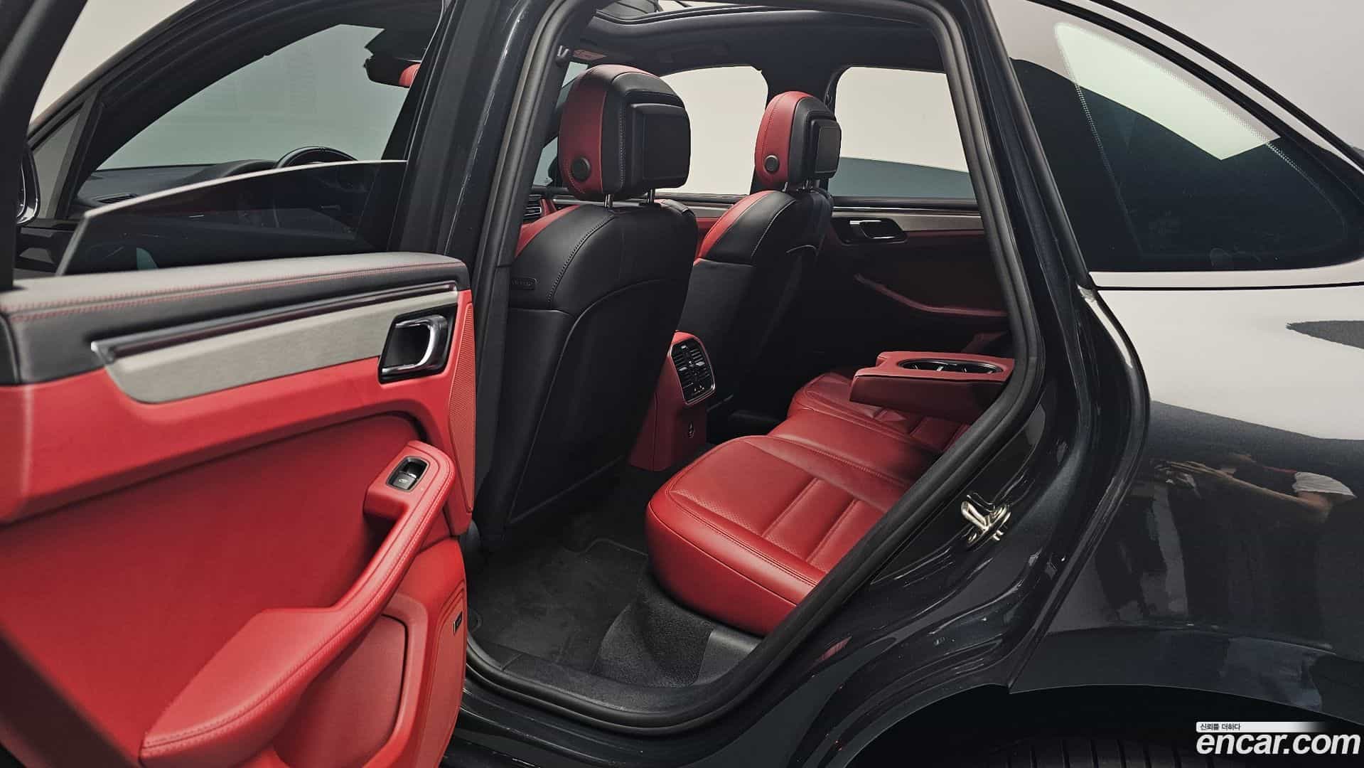 Macan Porsche 2023.7-OPTION-015