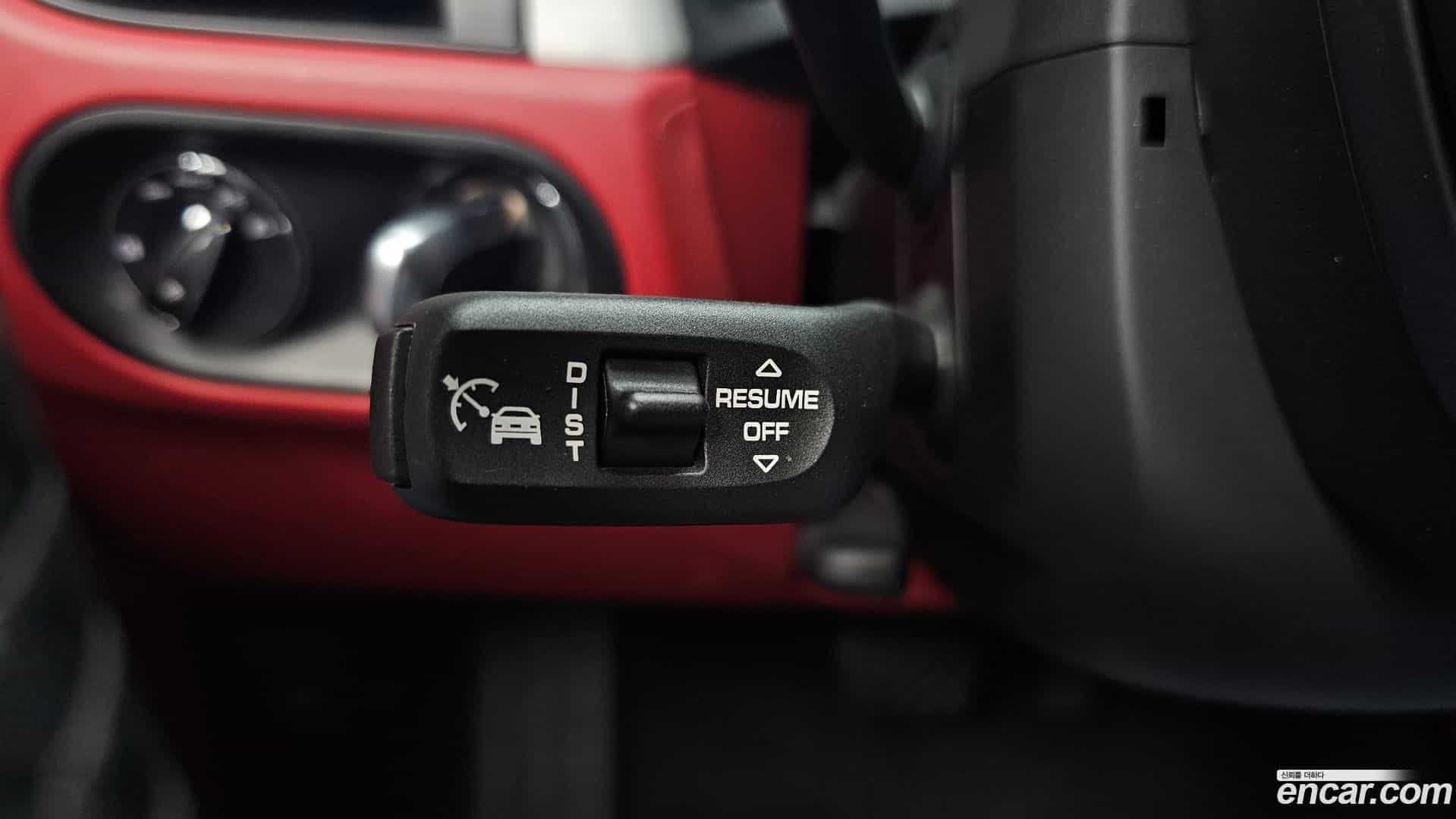 Macan Porsche 2023.7-OPTION-022