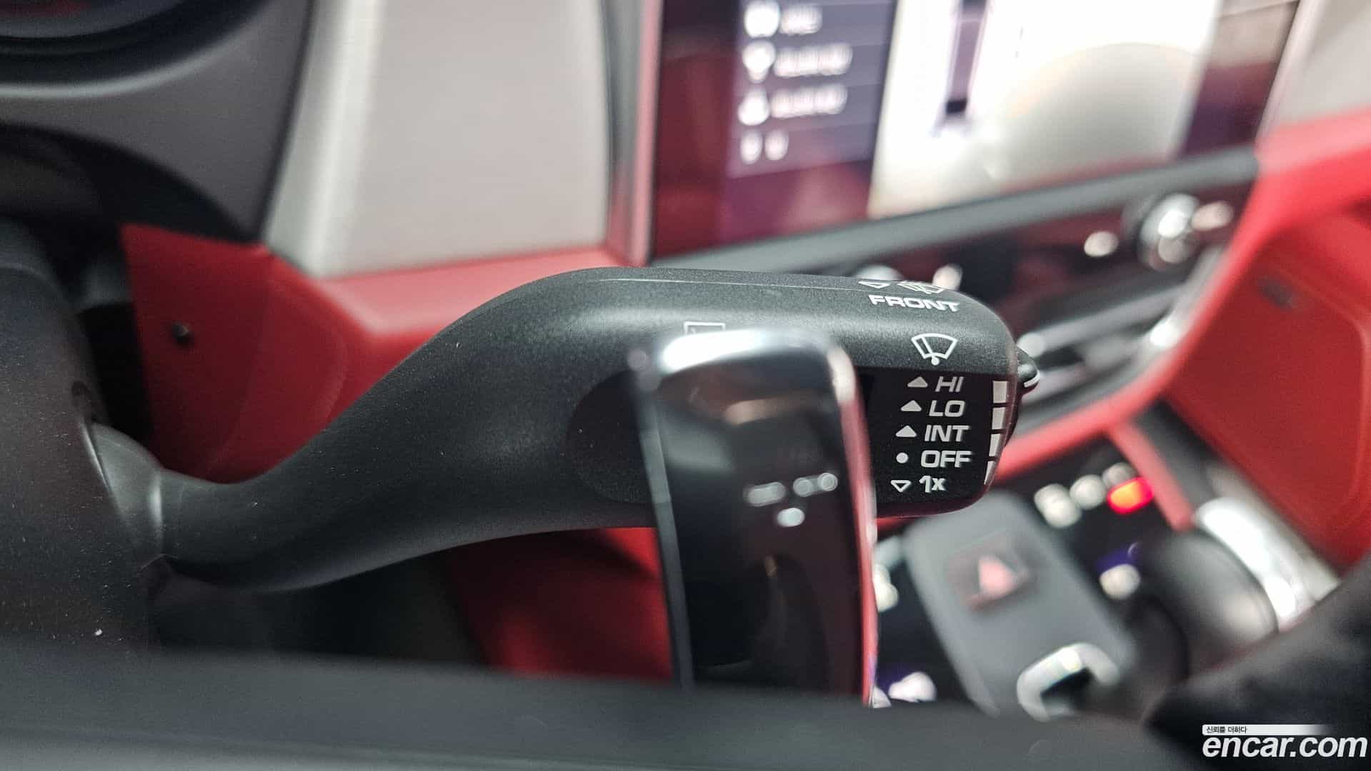 Macan Porsche 2023.7-OPTION-042