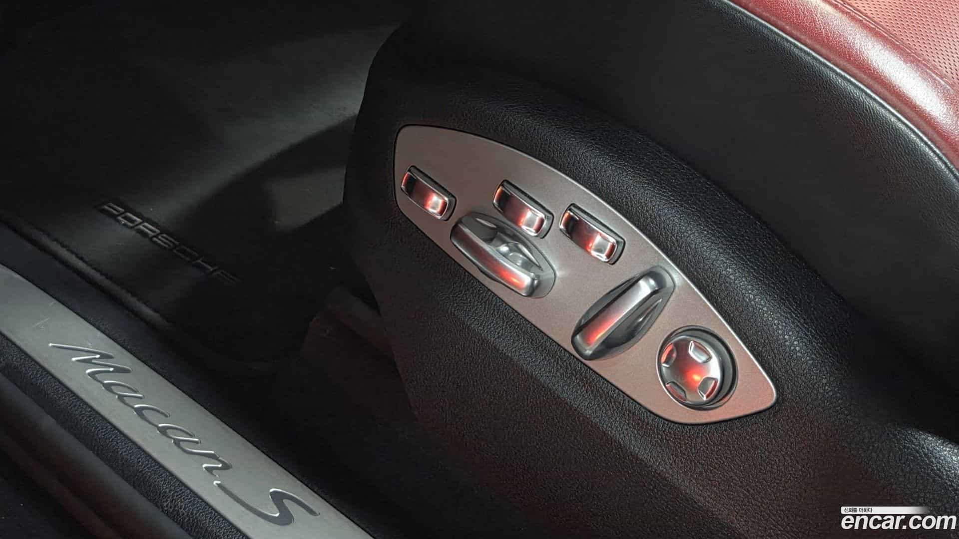 Macan Porsche 2023.7-OPTION-048