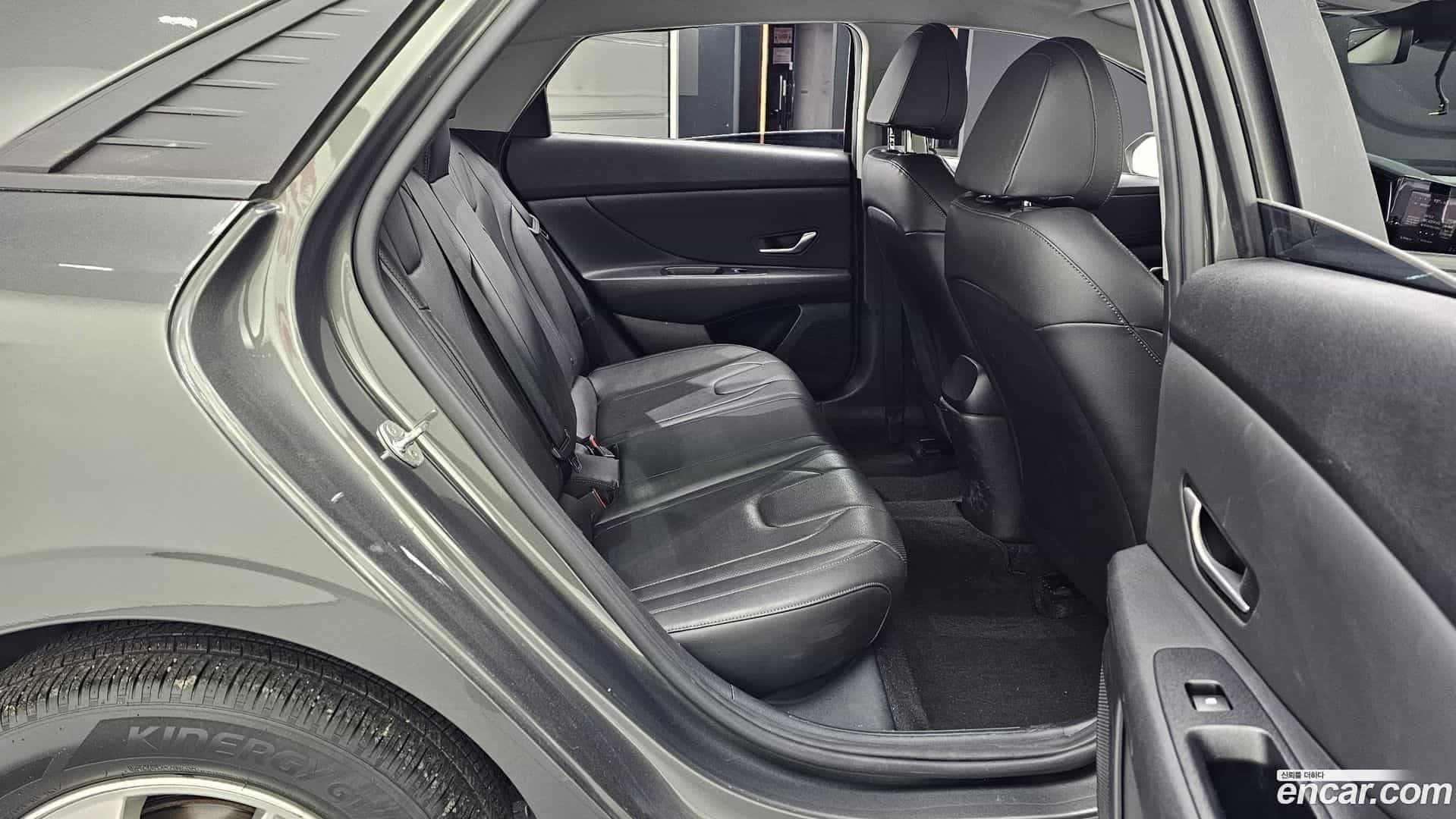 AVANTE Hyundai 2021.11-OPTION-016