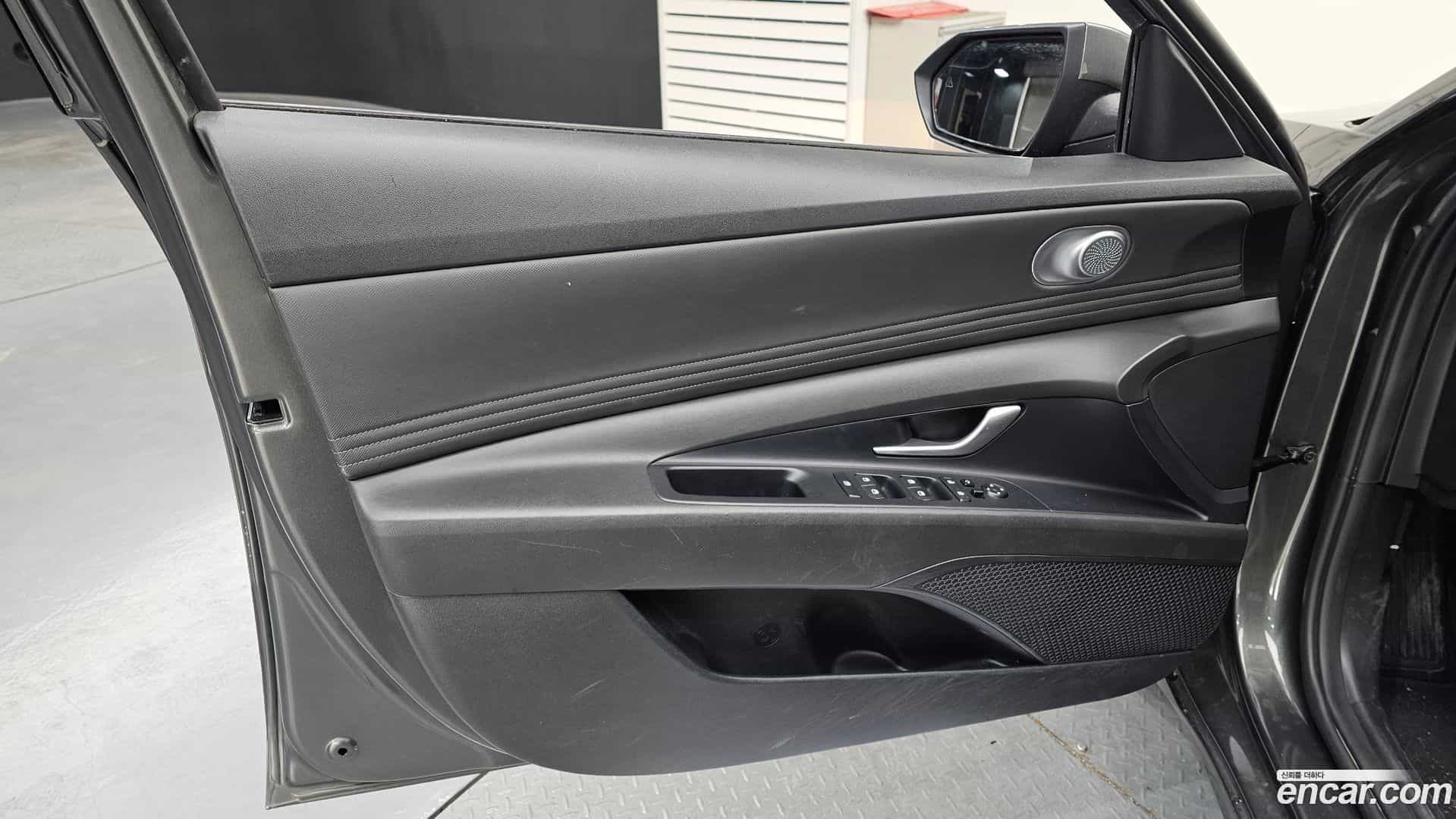 AVANTE Hyundai 2021.11-INNER-034