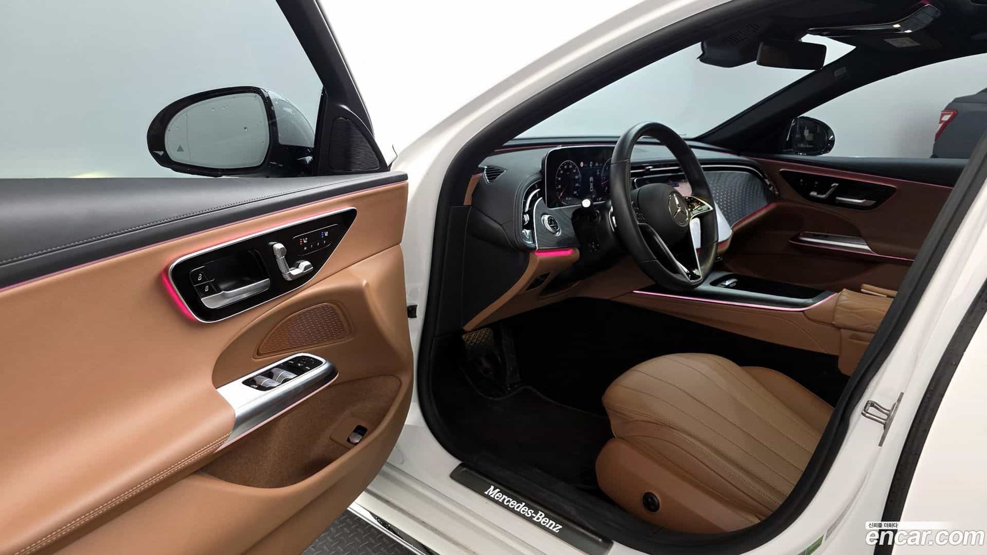E-Class Mercedes-Benz 2024.8-INNER-010