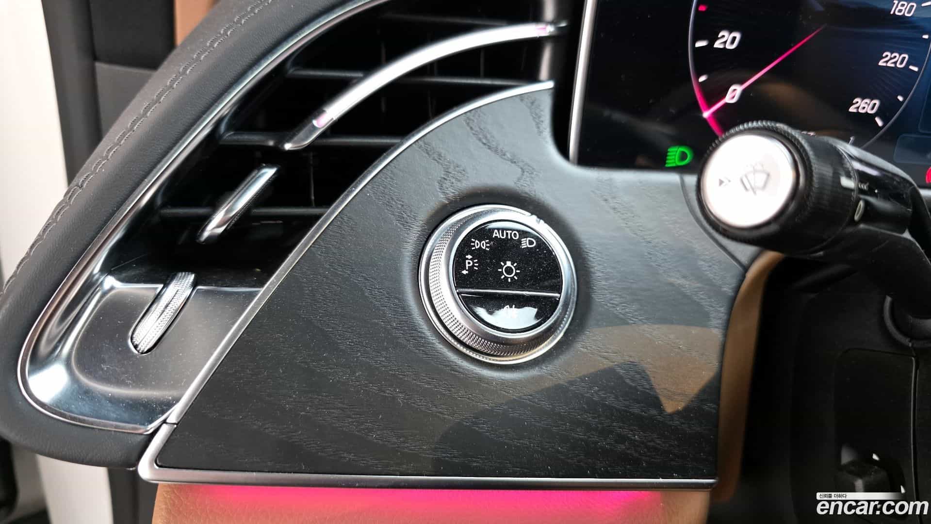 E-Class Mercedes-Benz 2024.8-OPTION-023