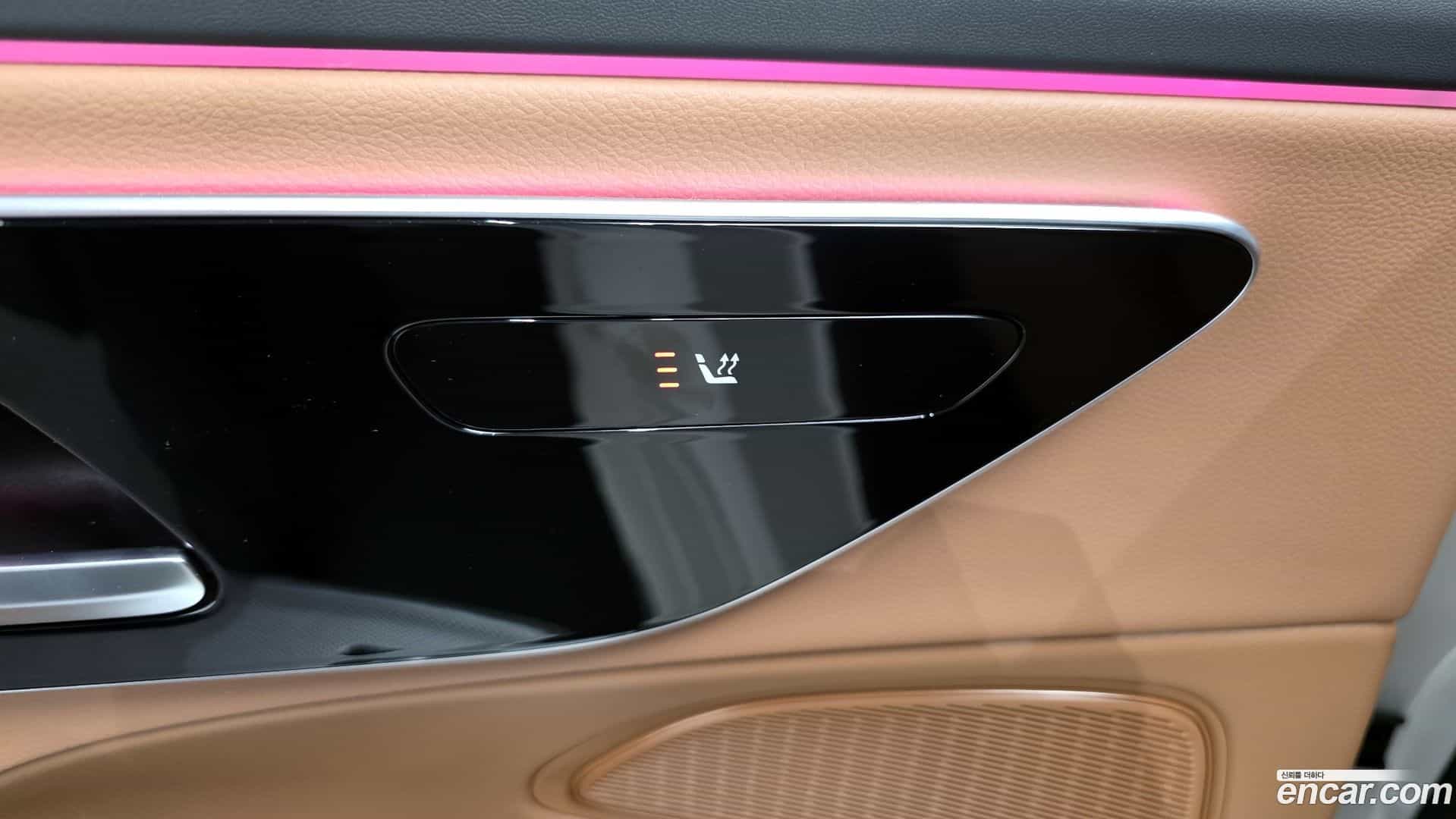 E-Class Mercedes-Benz 2024.8-OPTION-024