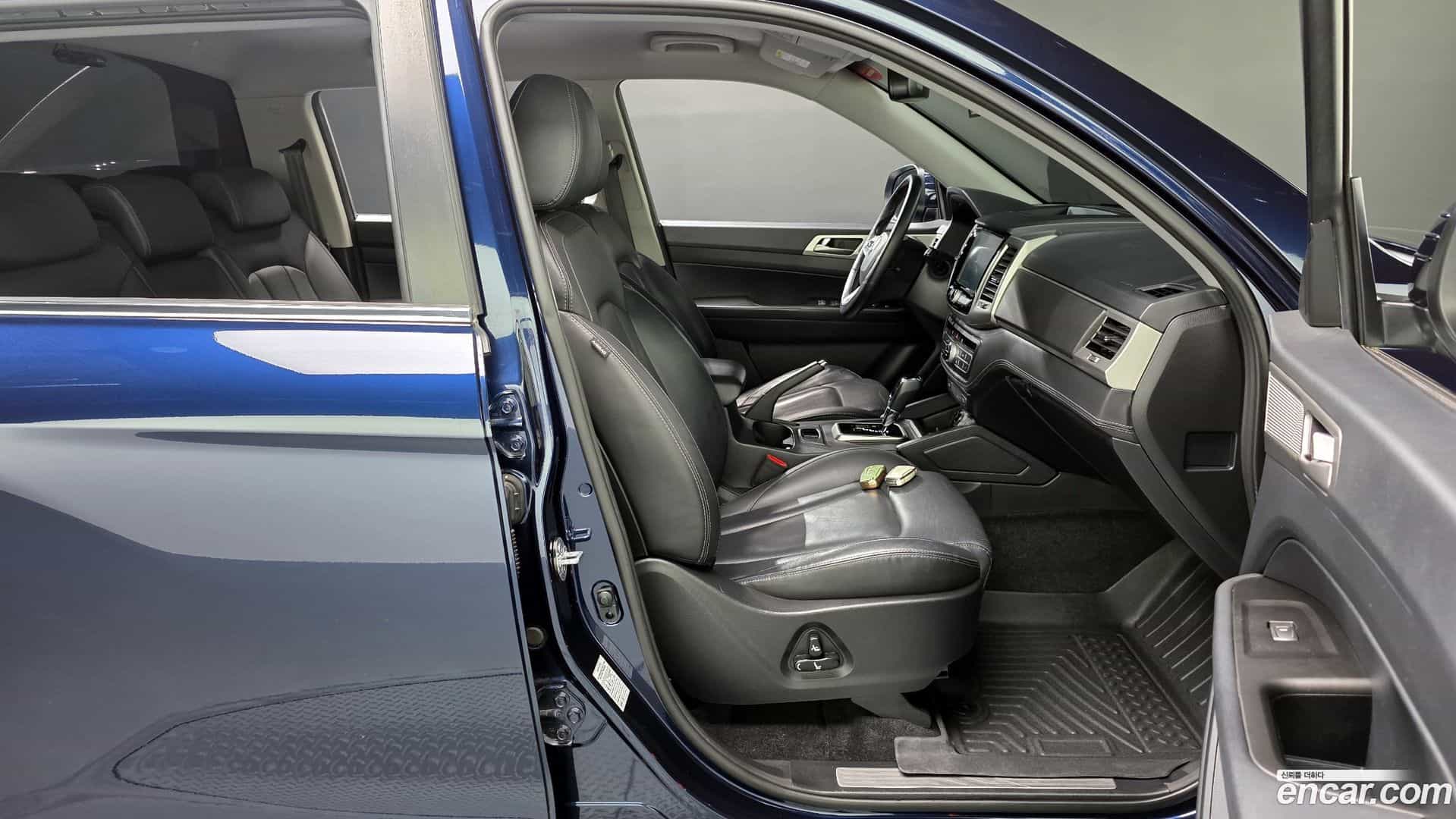 Rexton KG Mobility 2018.6-INNER-036
