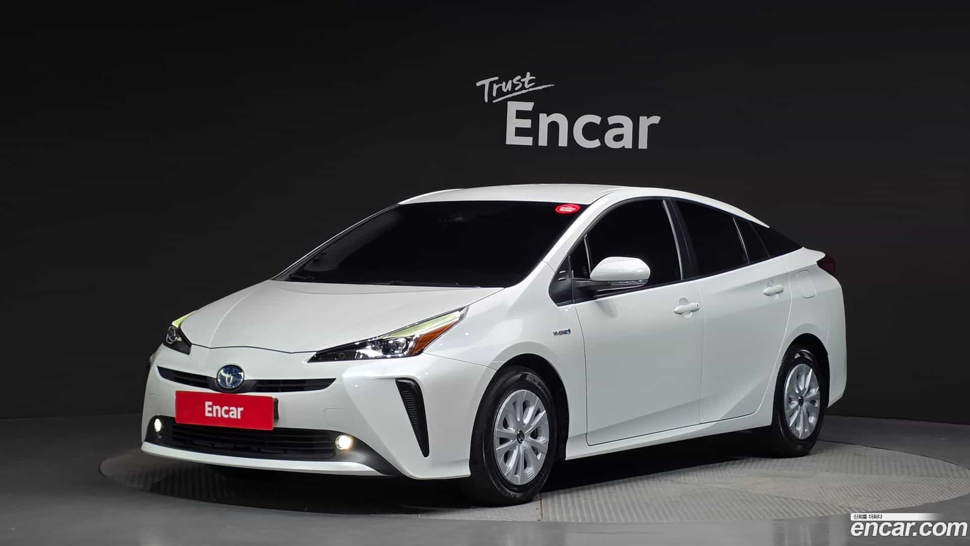 Prius Toyota 2022.6-OUTER-001