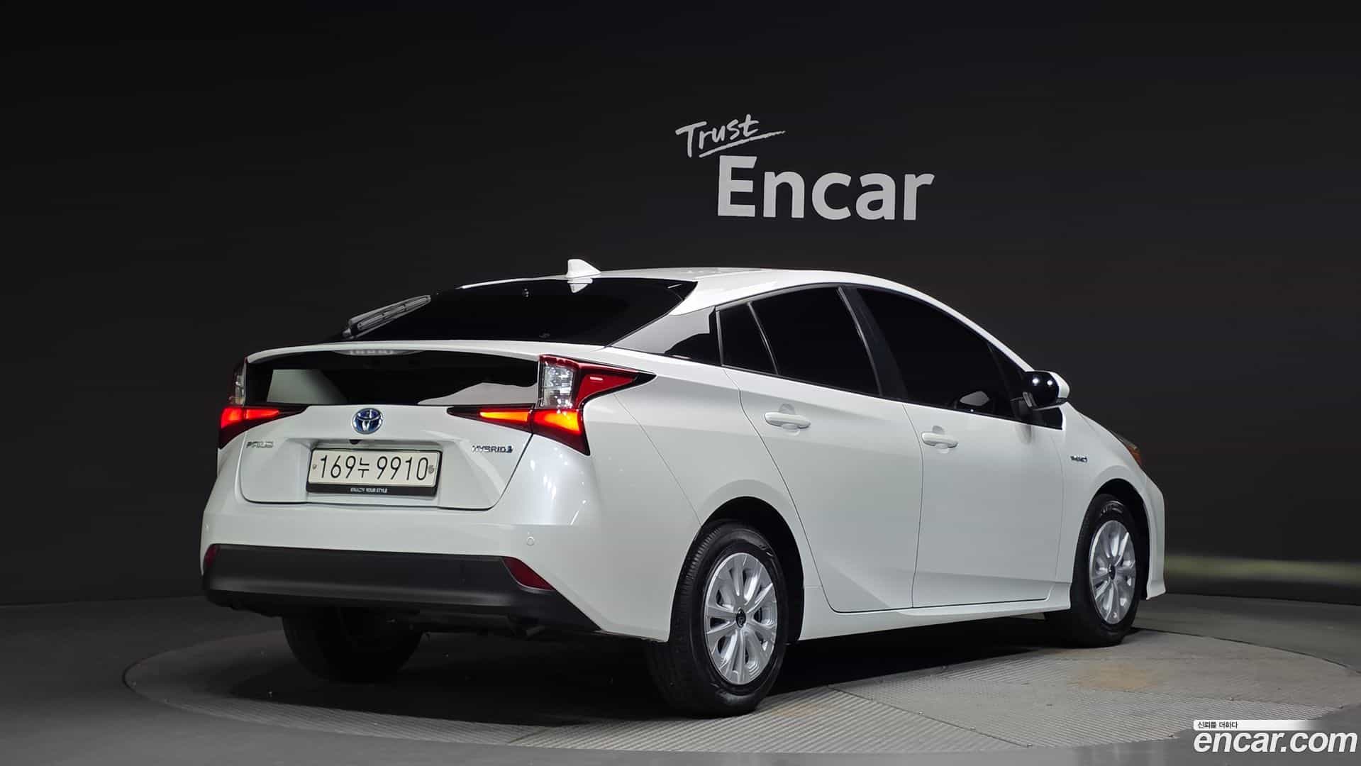 Prius Toyota 2022.6-OUTER-002