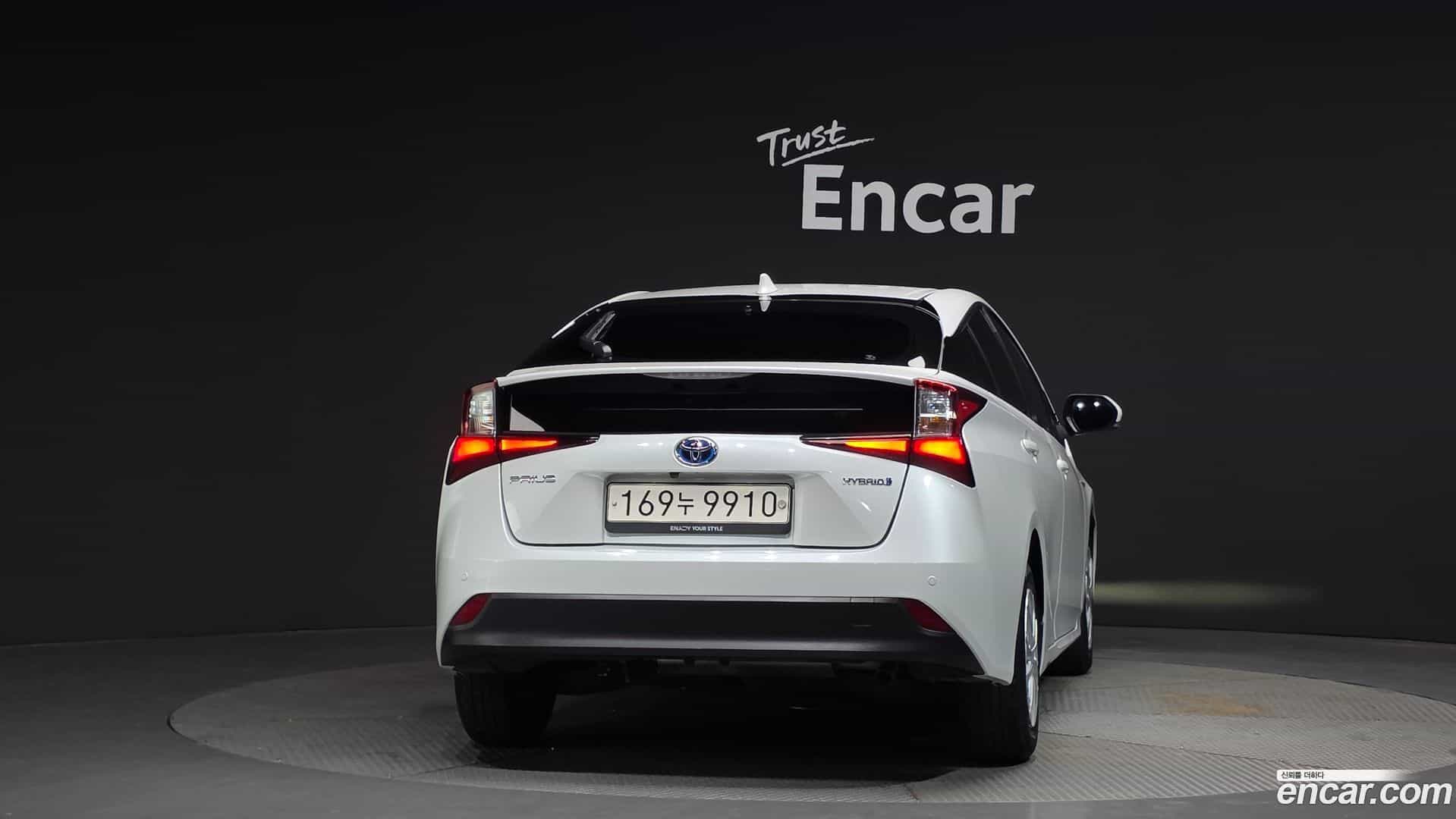Prius Toyota 2022.6-OUTER-004