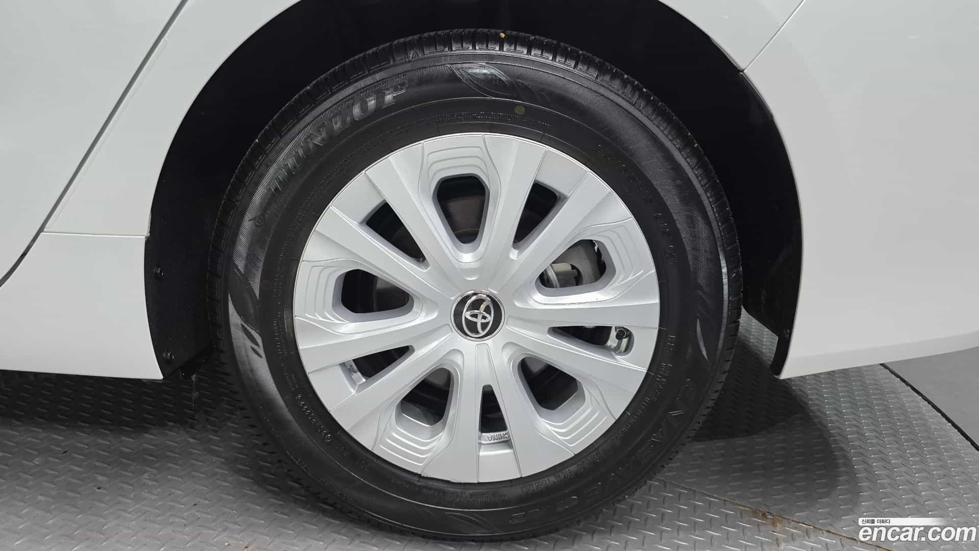 Prius Toyota 2022.6-OUTER-031