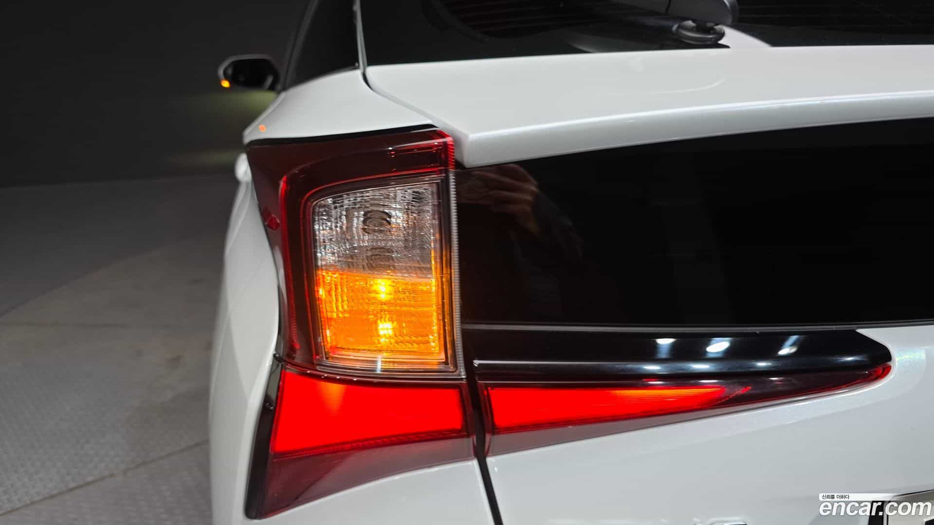 Prius Toyota 2022.6-OUTER-033