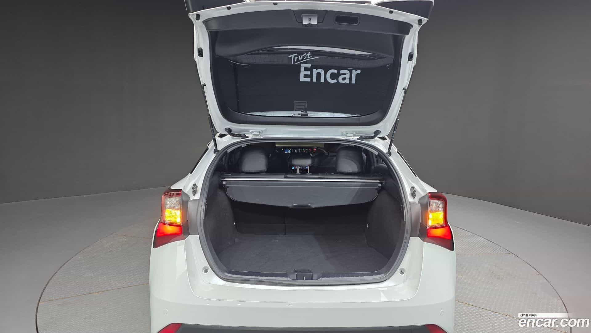 Prius Toyota 2022.6-OPTION-045