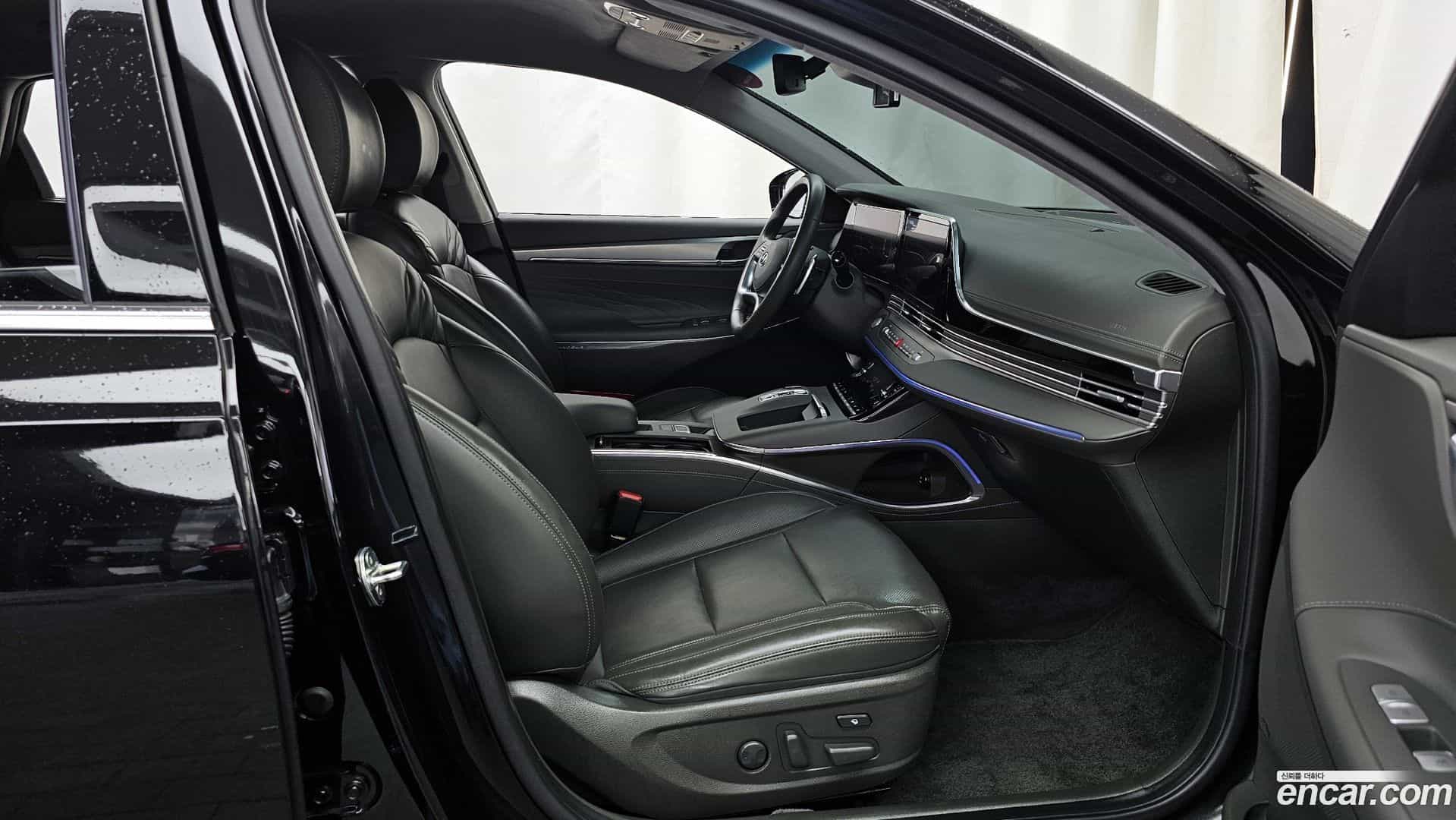 Grandeur Hyundai 2021.1-OPTION-015