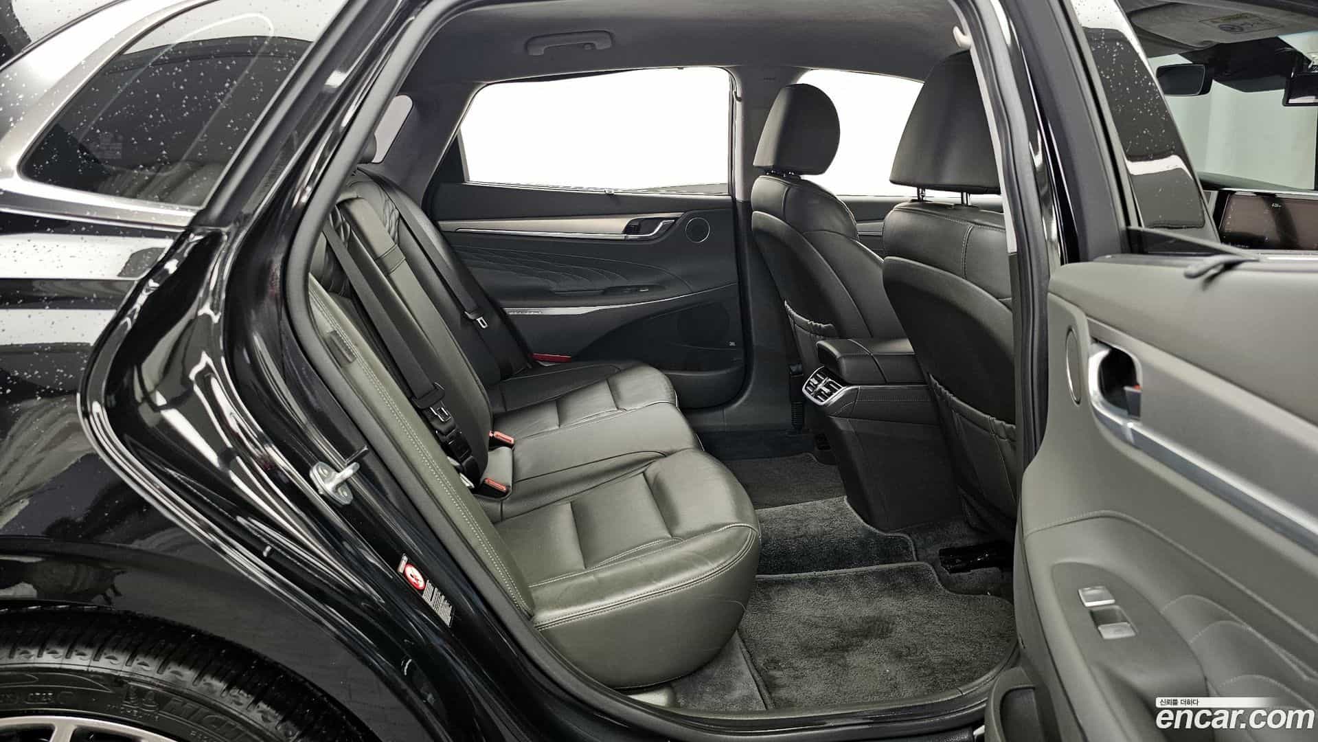 Grandeur Hyundai 2021.1-OPTION-016