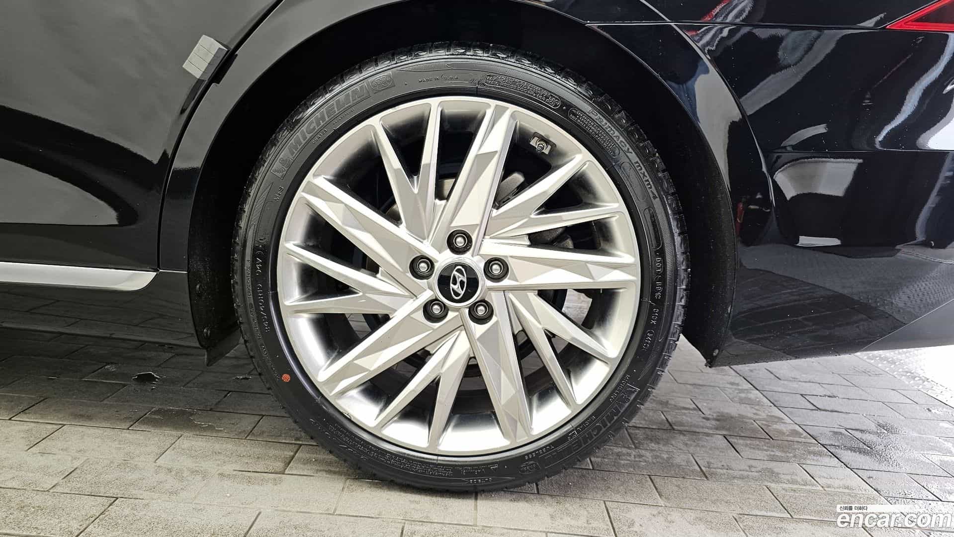 Grandeur Hyundai 2021.1-OUTER-031