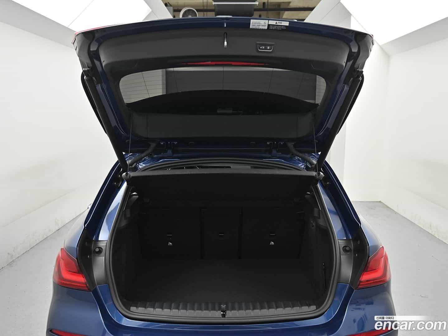 1-Series BMW 2023.5-INNER-009