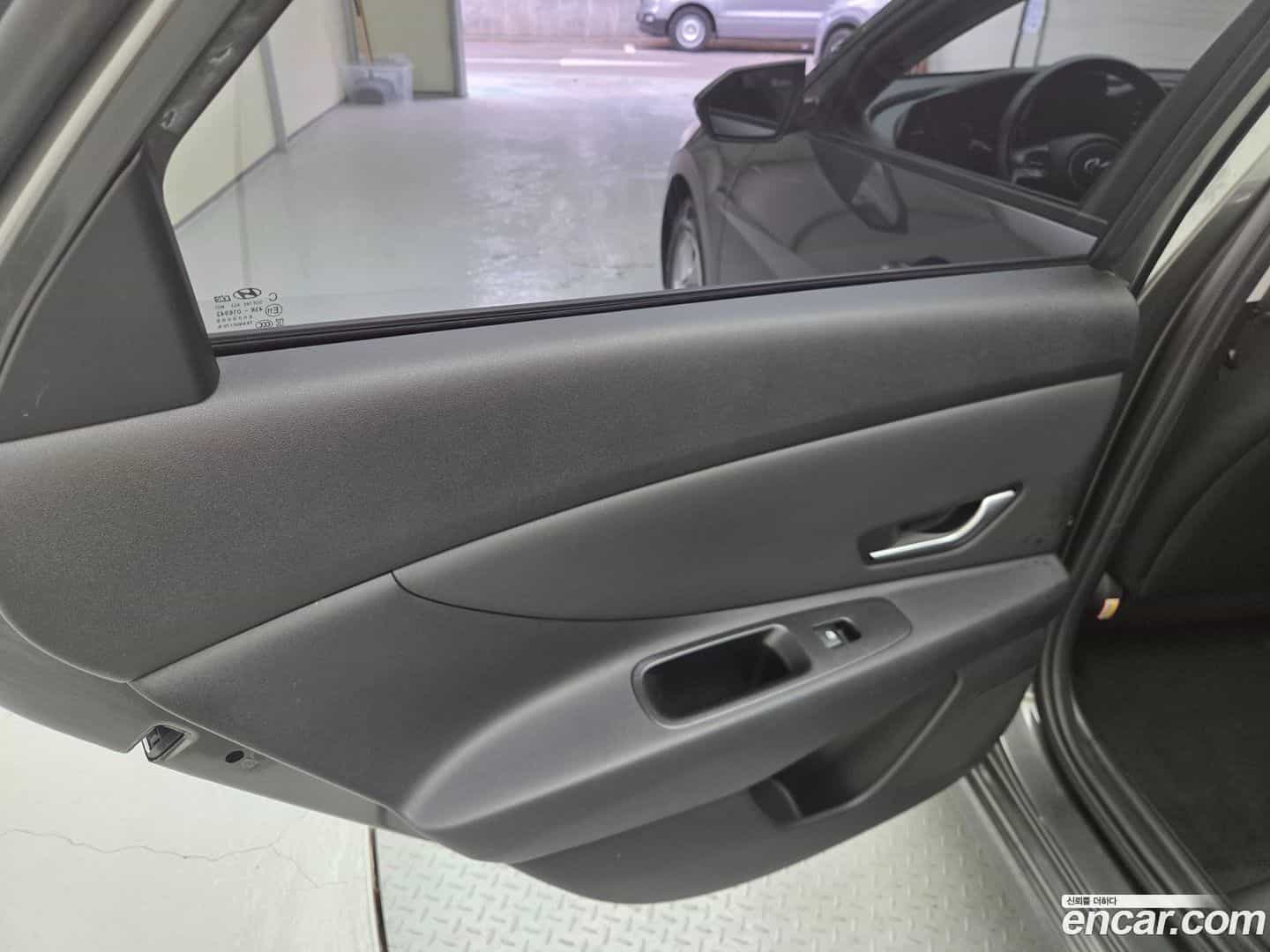 AVANTE Hyundai 2021.7-OPTION-016