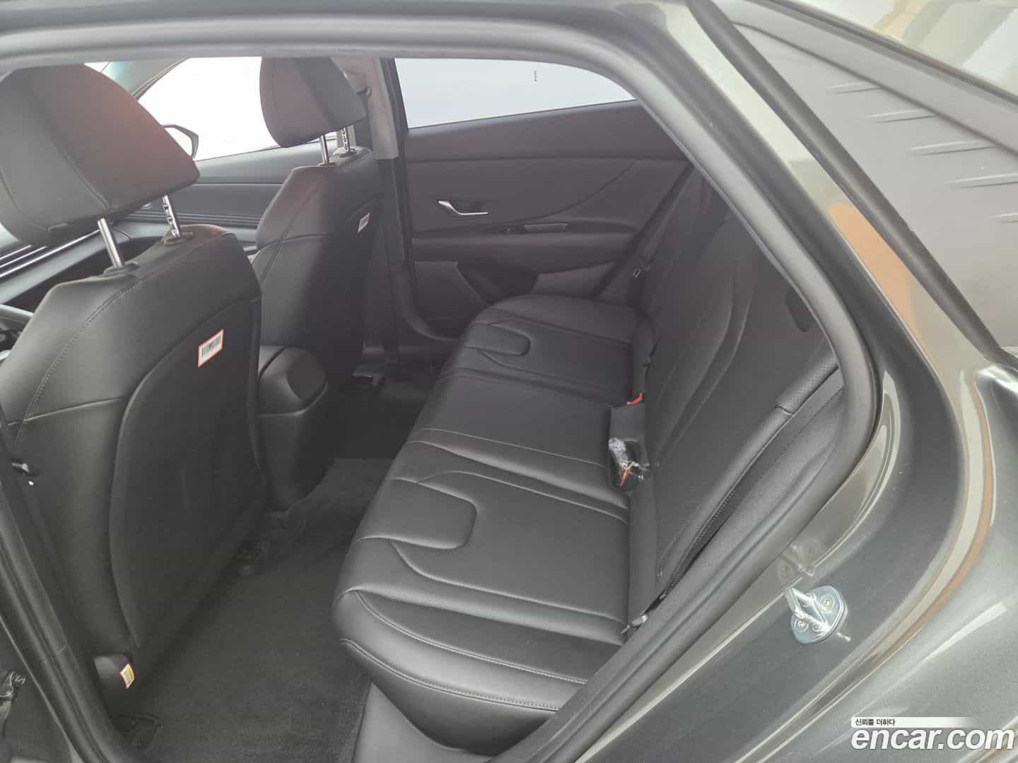 AVANTE Hyundai 2021.7-OPTION-017