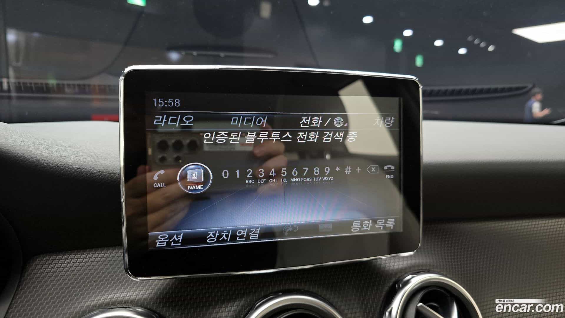 GLA-Class Mercedes-Benz 2018.10-OPTION-019