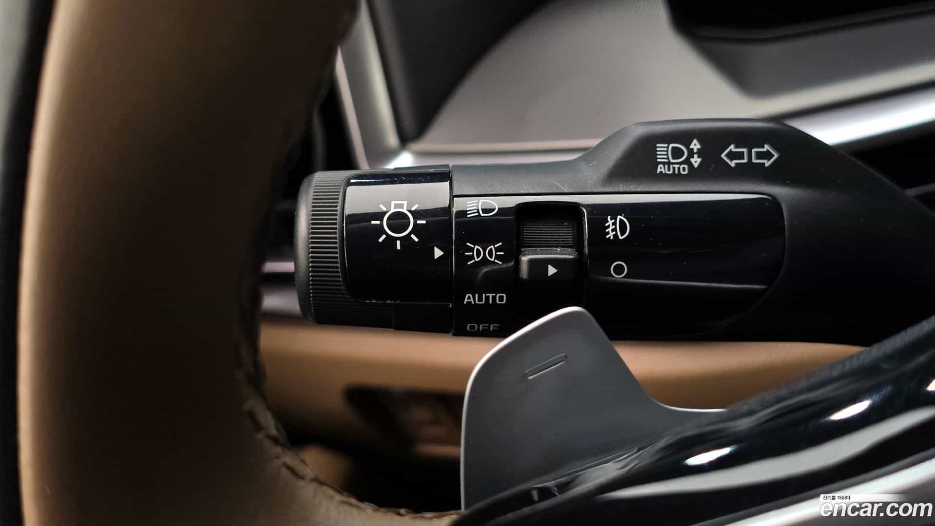 Sorento Kia 2023.8-OPTION-019