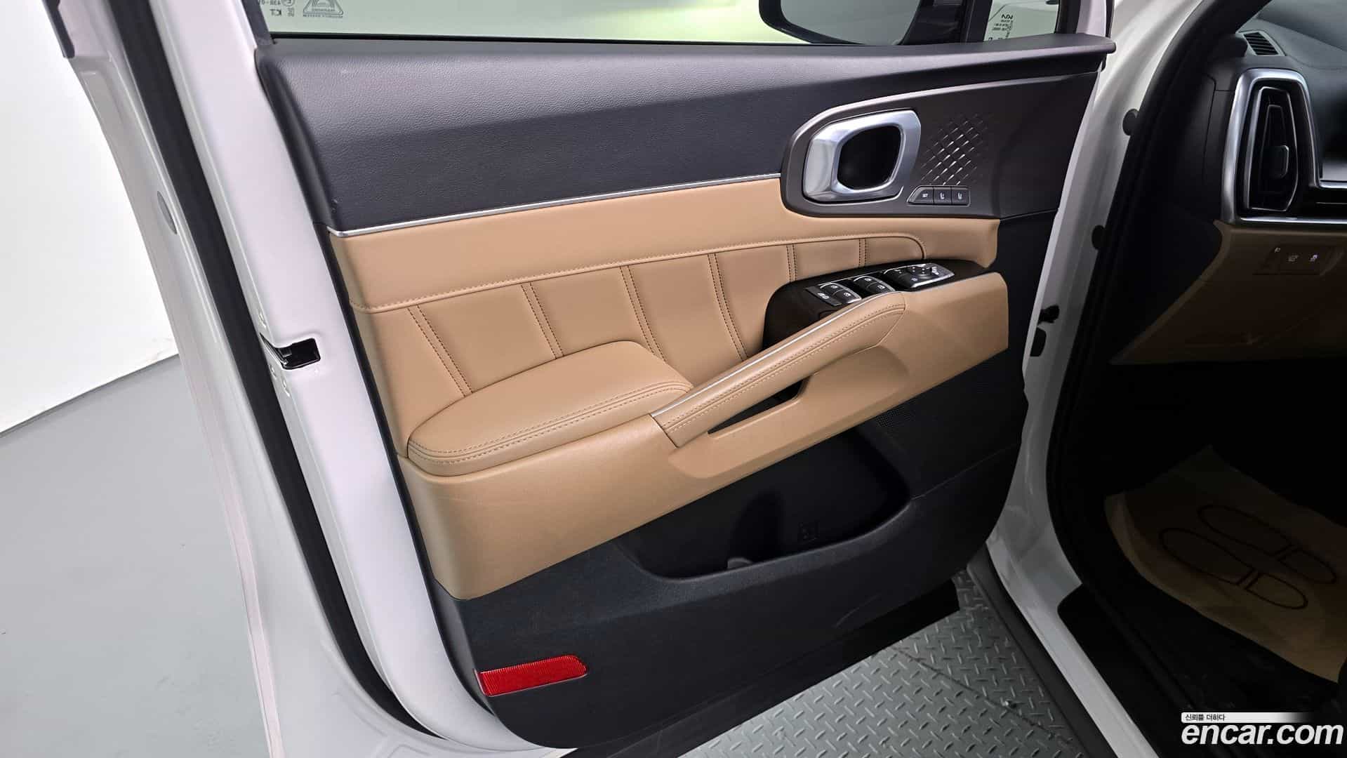 Sorento Kia 2023.8-INNER-034
