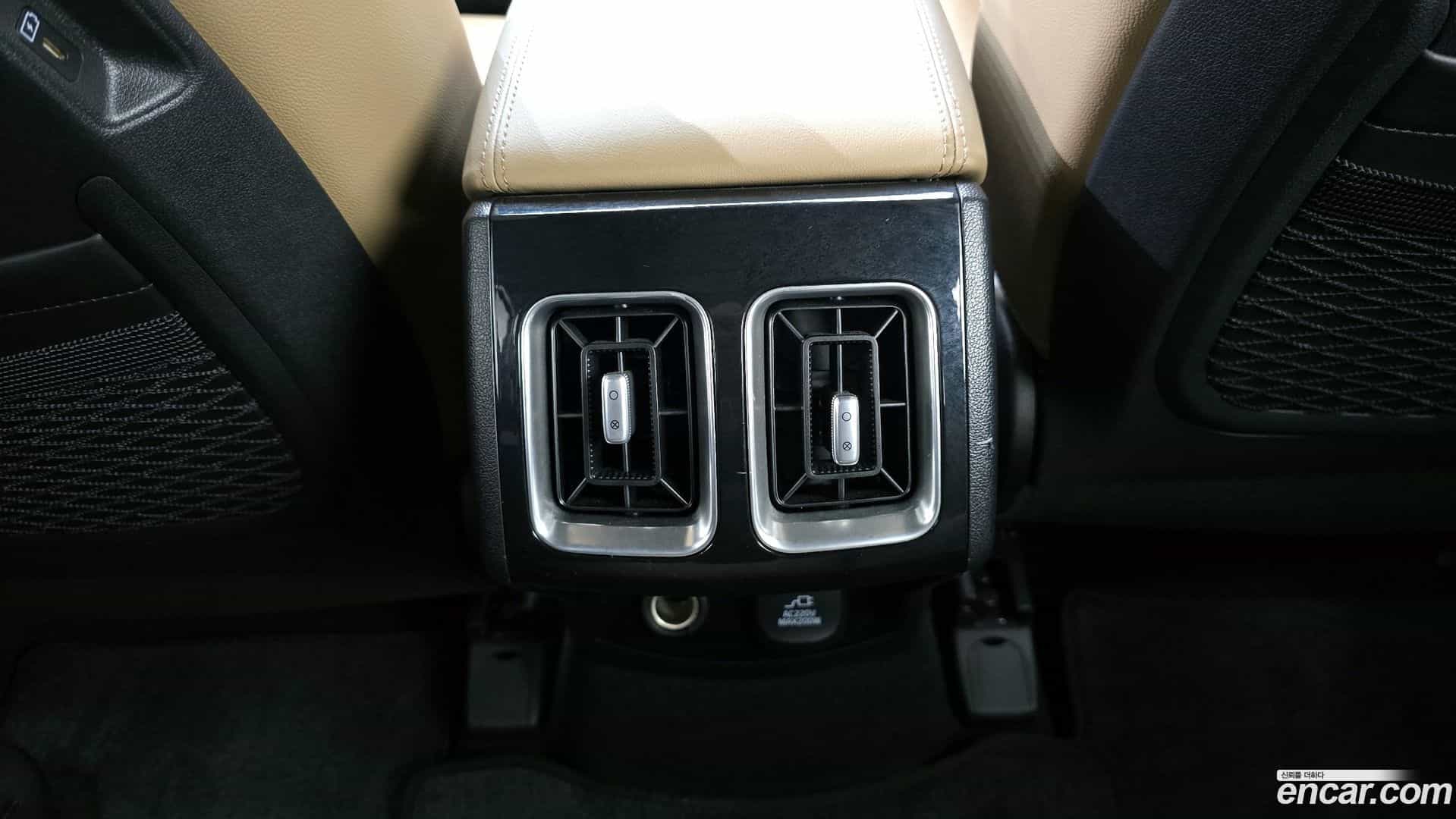 Sorento Kia 2023.8-OPTION-042