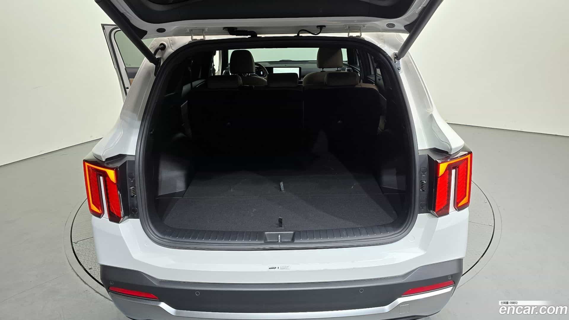 Sorento Kia 2023.8-OPTION-044