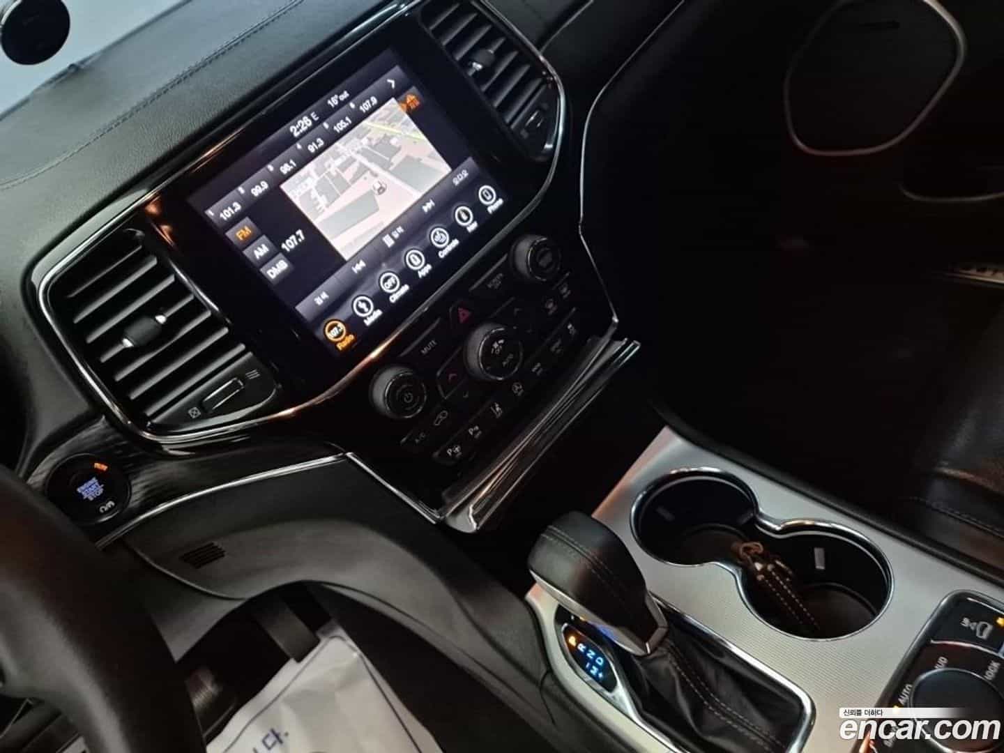 Cherokee Jeep 2019.6-INNER-009