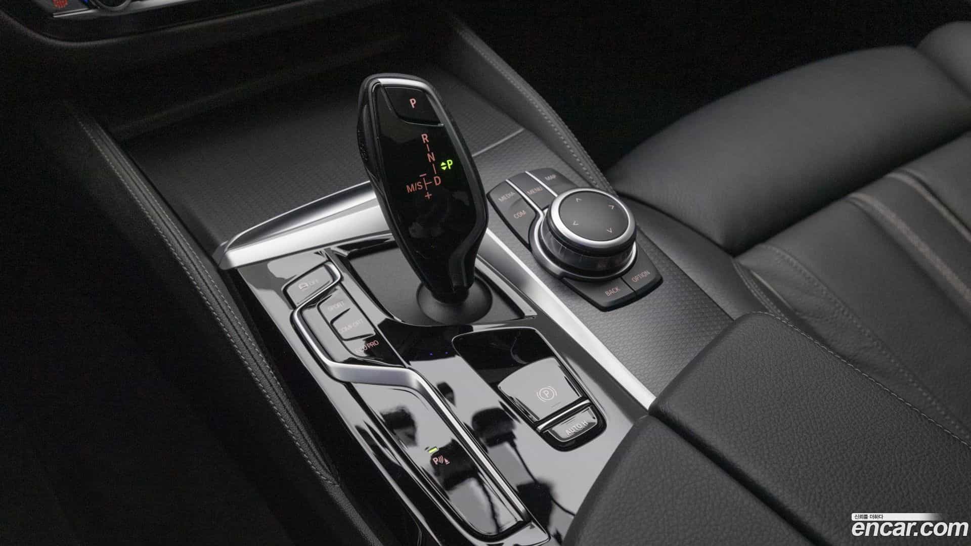 5-Series BMW 2022.6-INNER-009