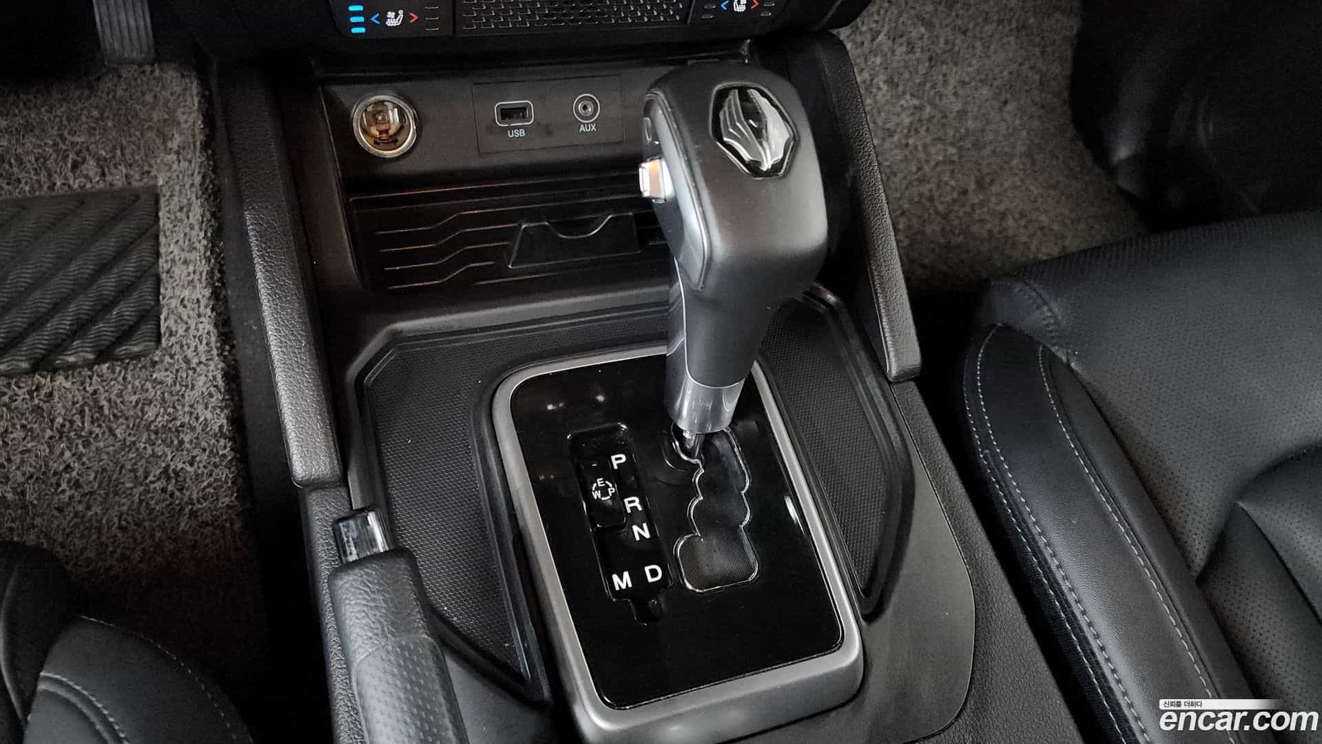 Rexton KG Mobility 2019.5-INNER-009
