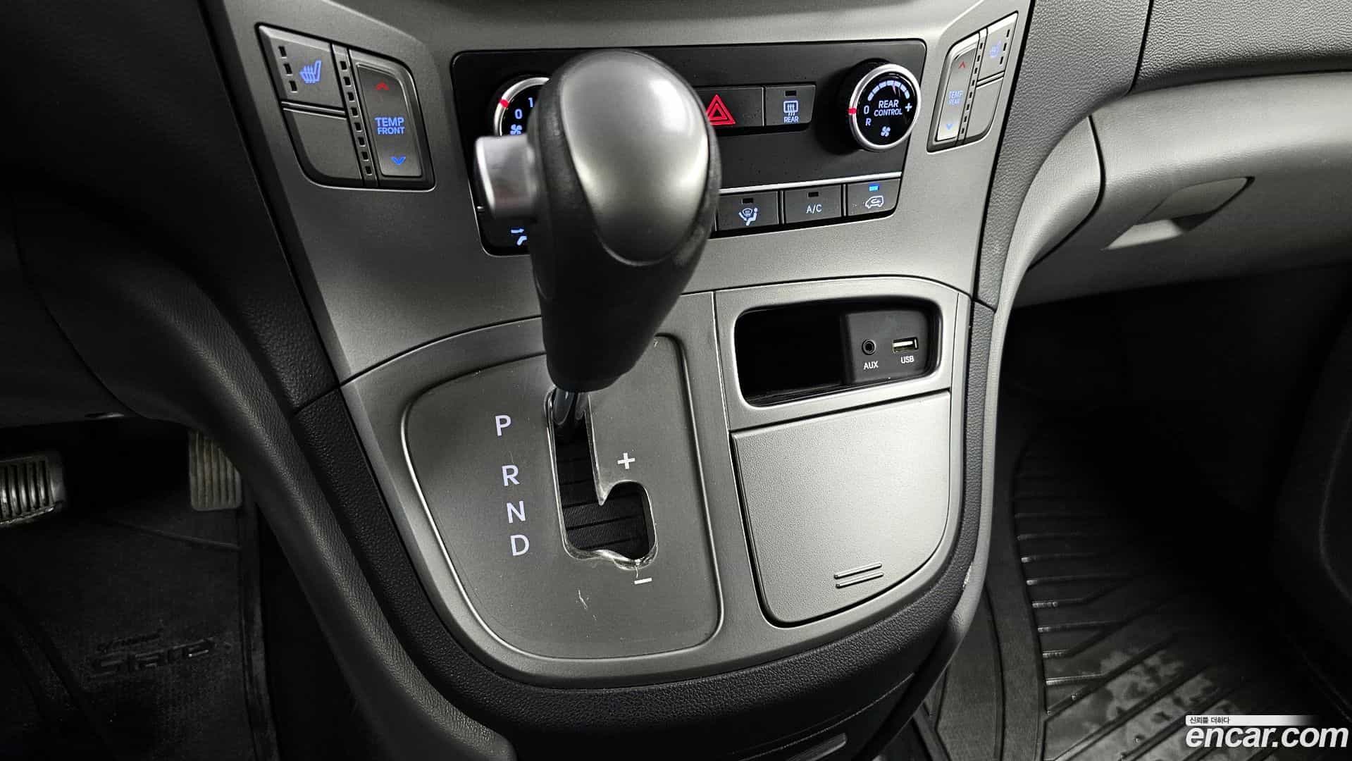 Starex Hyundai 2017.8-INNER-009