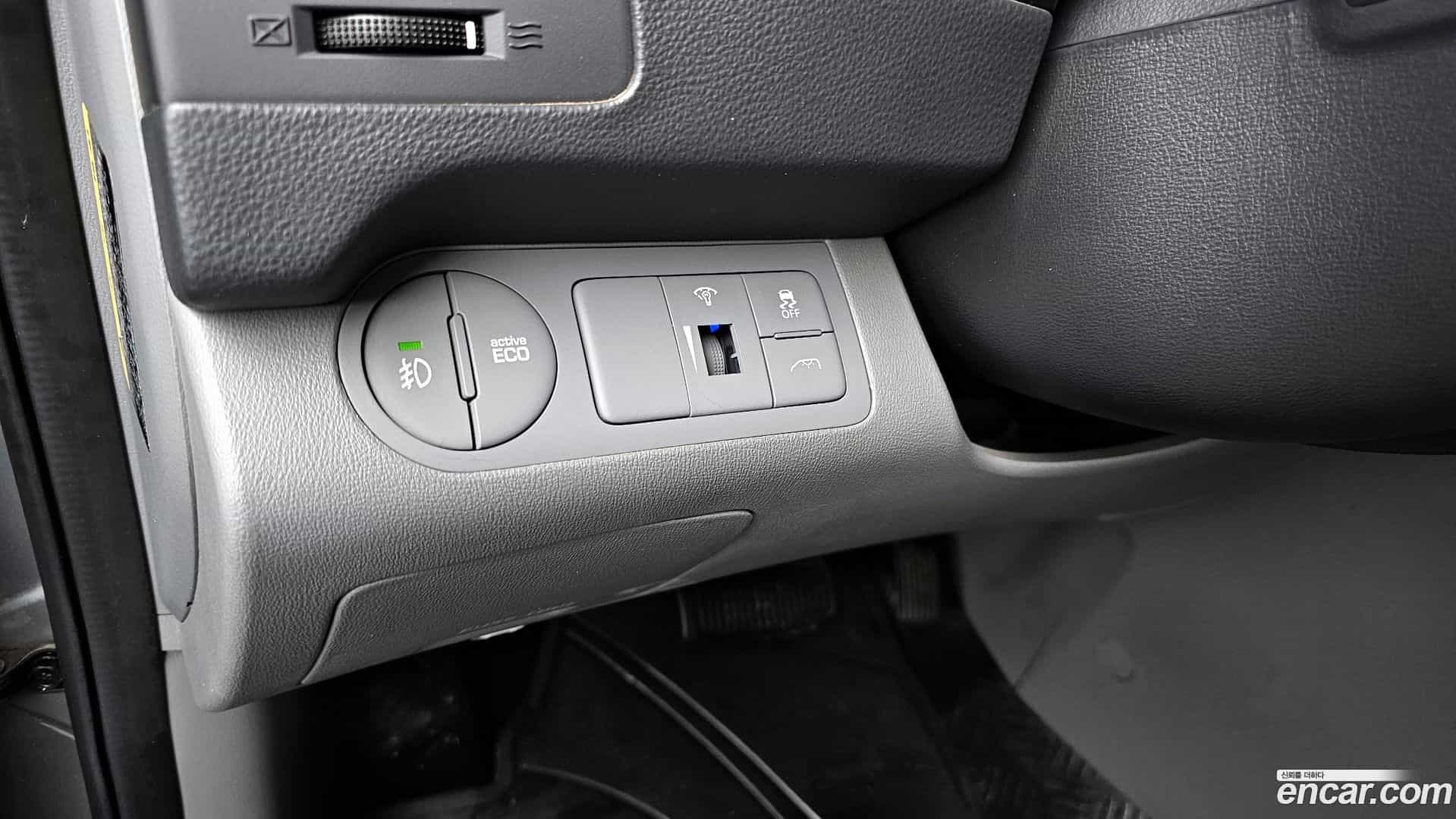 Starex Hyundai 2017.8-OPTION-018