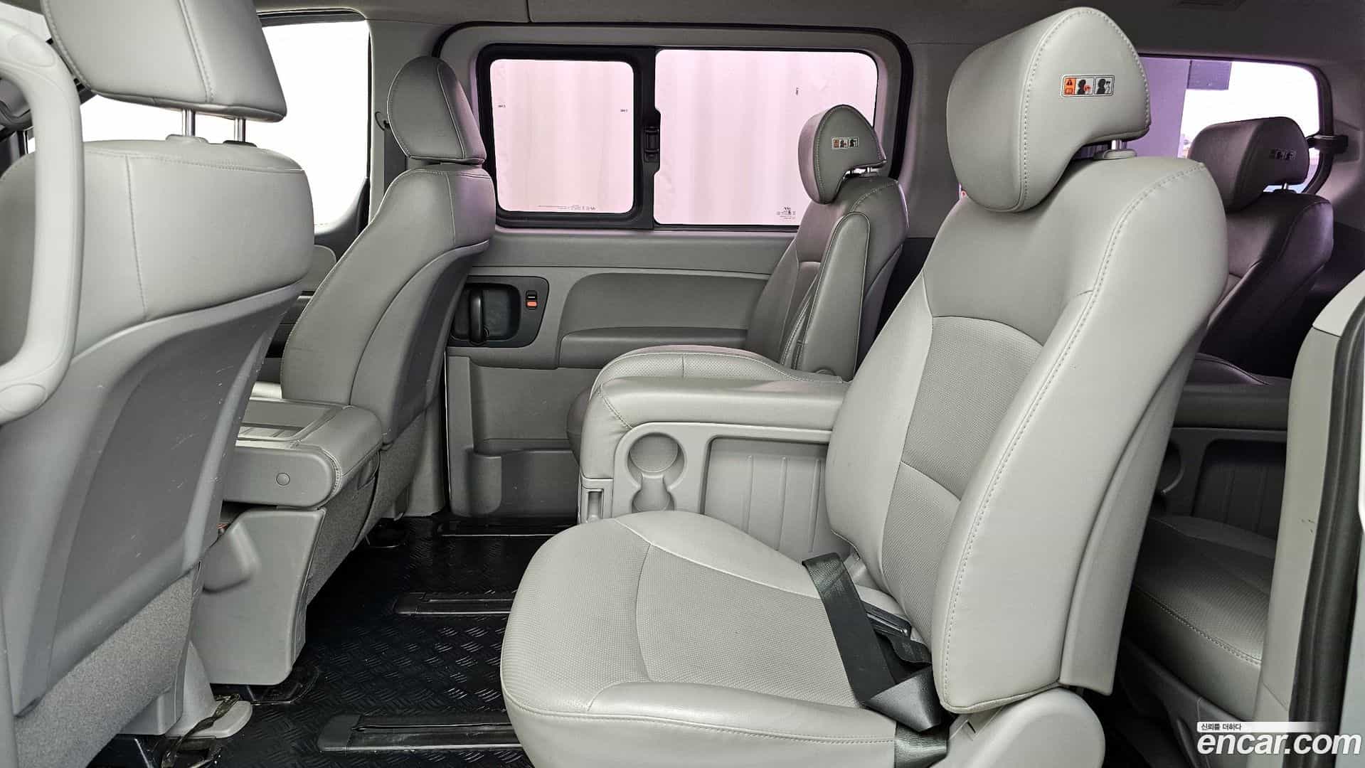 Starex Hyundai 2017.8-INNER-036