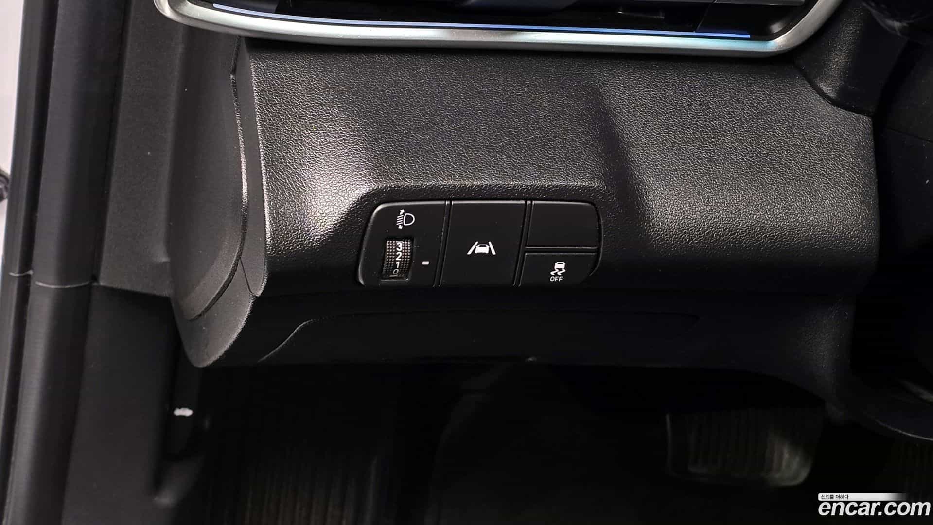 AVANTE Hyundai 2021.5-OPTION-017