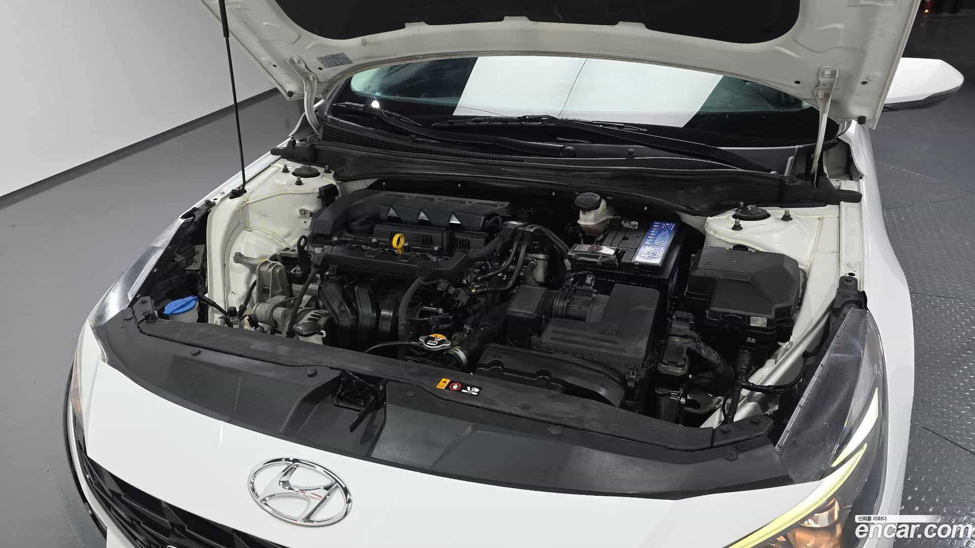 AVANTE Hyundai 2021.6-OUTER-006